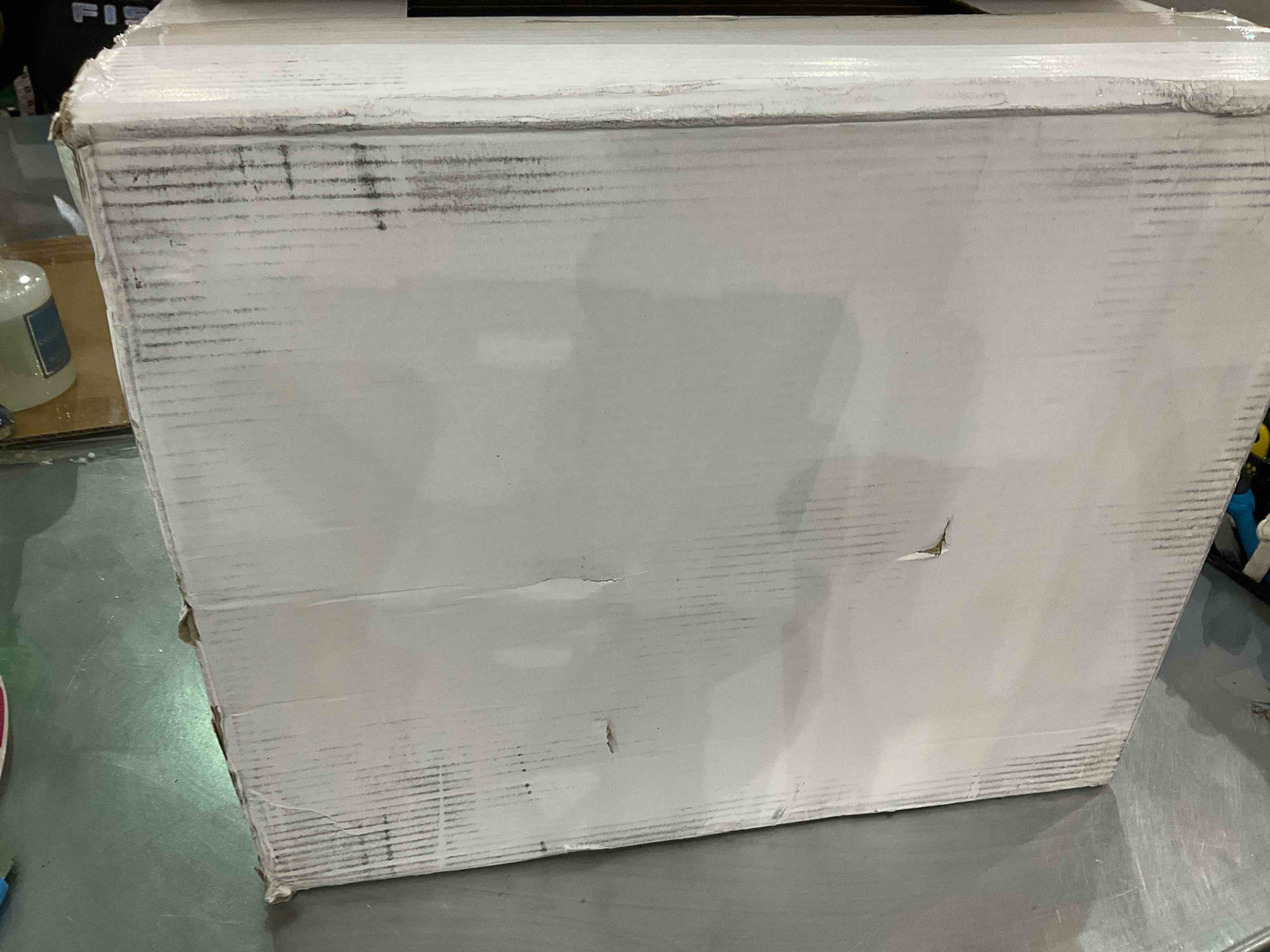 https://s3.amazonaws.com/lotting-images-prod/bidfta/EXS00827558_1699449571214.jpeg