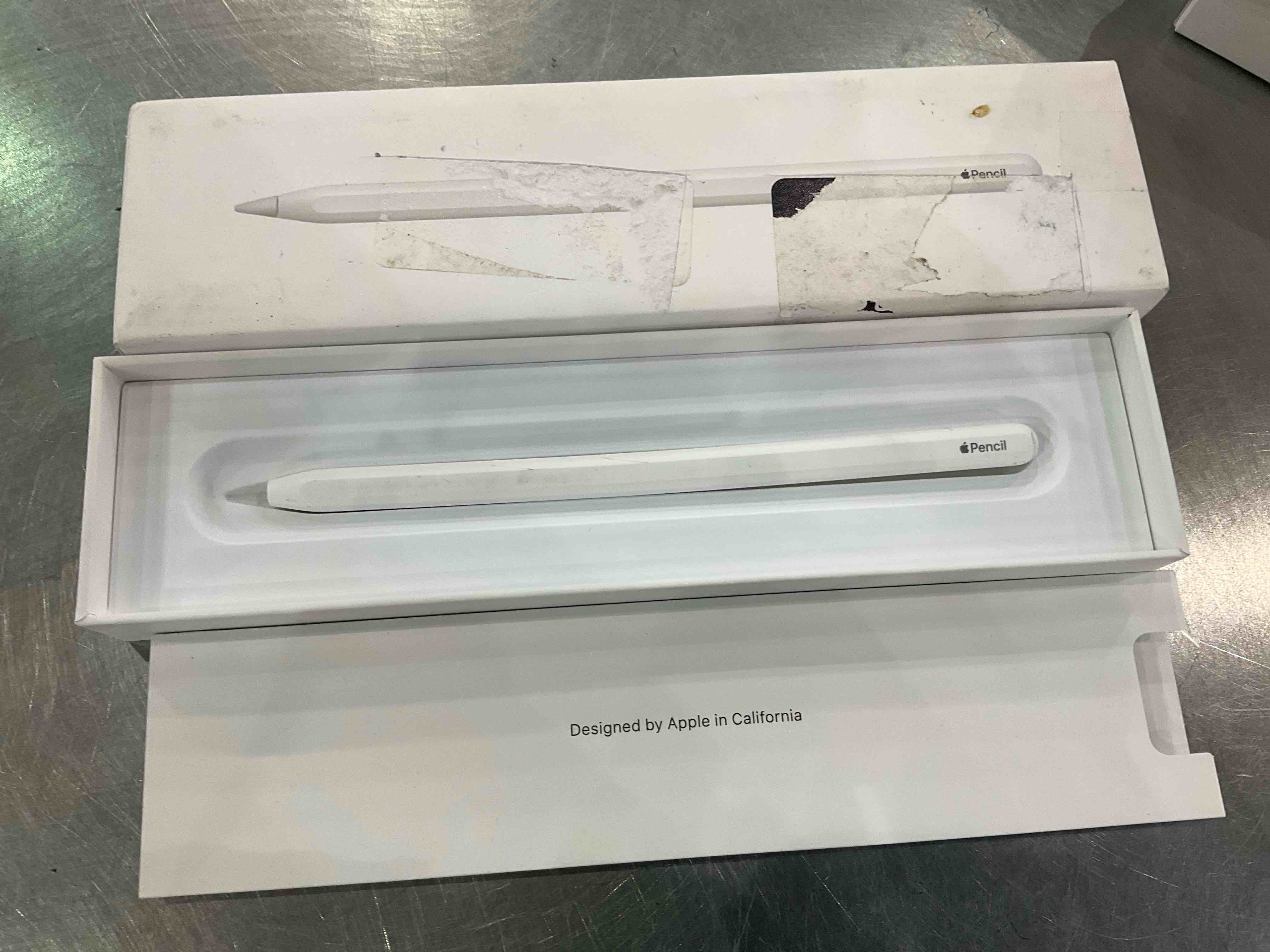 Apple Pencil (2nd Generation): Pixel-Perfect Precision and Industry-Leading Low Latency, Perfect for Note-Taking, Drawing, and Signing documents. Attaches, Charges, and Pairs magnetically.