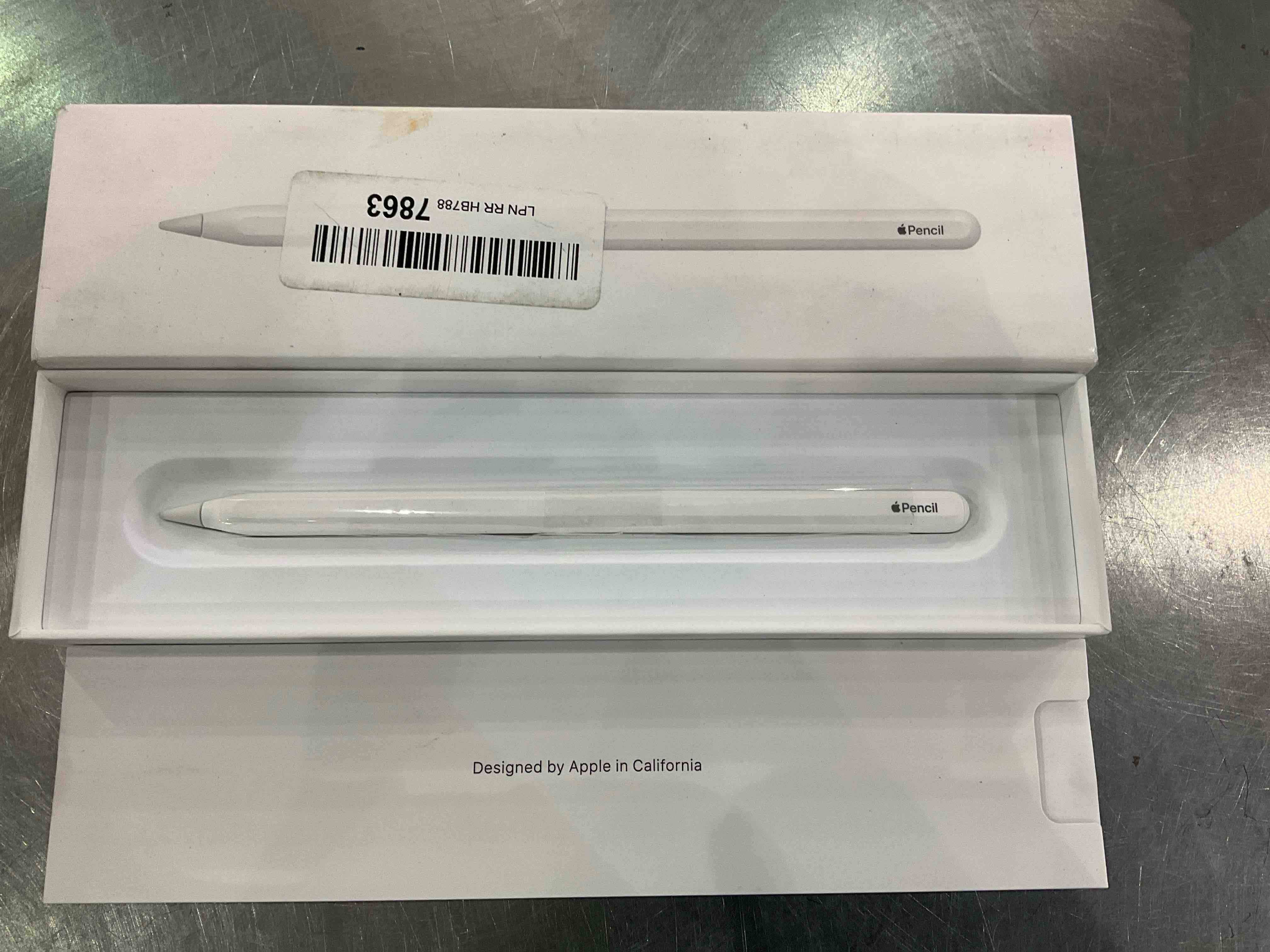 Apple Pencil (2nd Generation): Pixel-Perfect Precision and Industry-Leading Low Latency, Perfect for Note-Taking, Drawing, and Signing documents. Attaches, Charges, and Pairs magnetically.