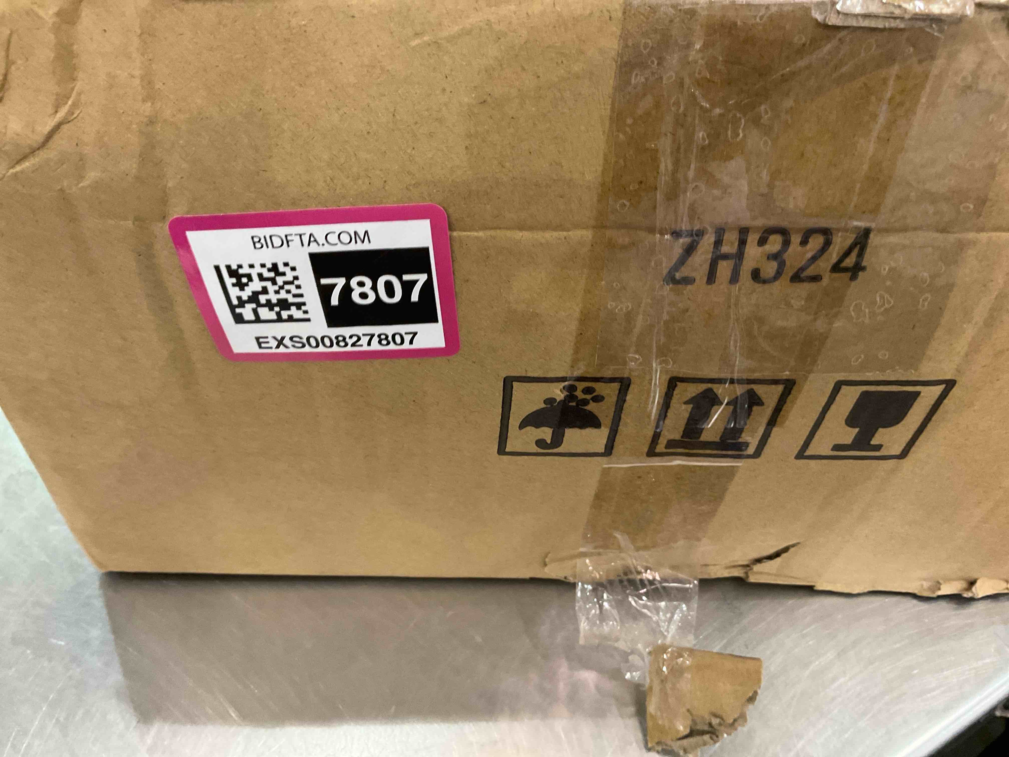 https://s3.amazonaws.com/lotting-images-prod/bidfta/EXS00827807_1699633390670.jpeg