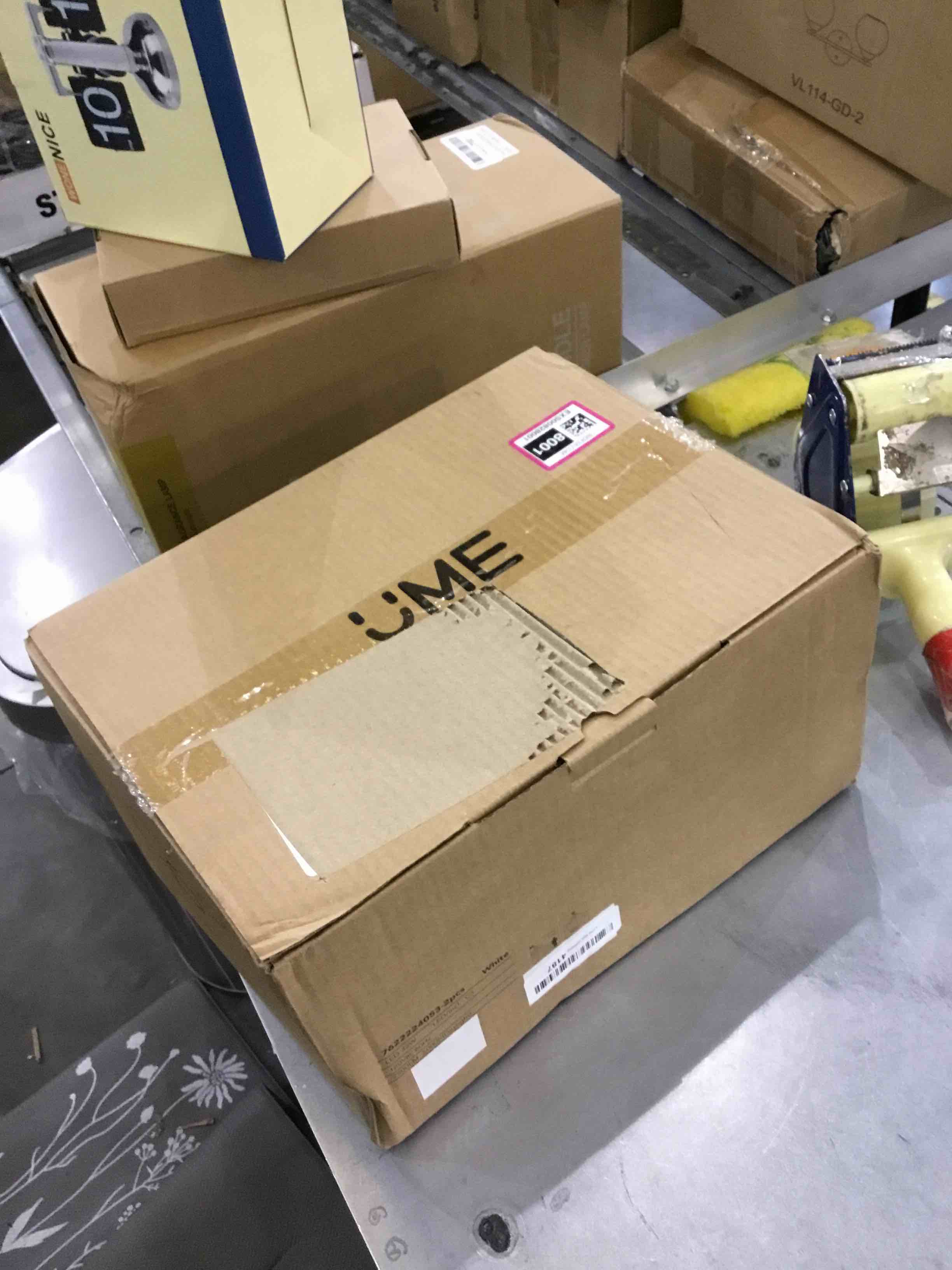 https://s3.amazonaws.com/lotting-images-prod/bidfta/EXS00828001_1700070613305.jpeg