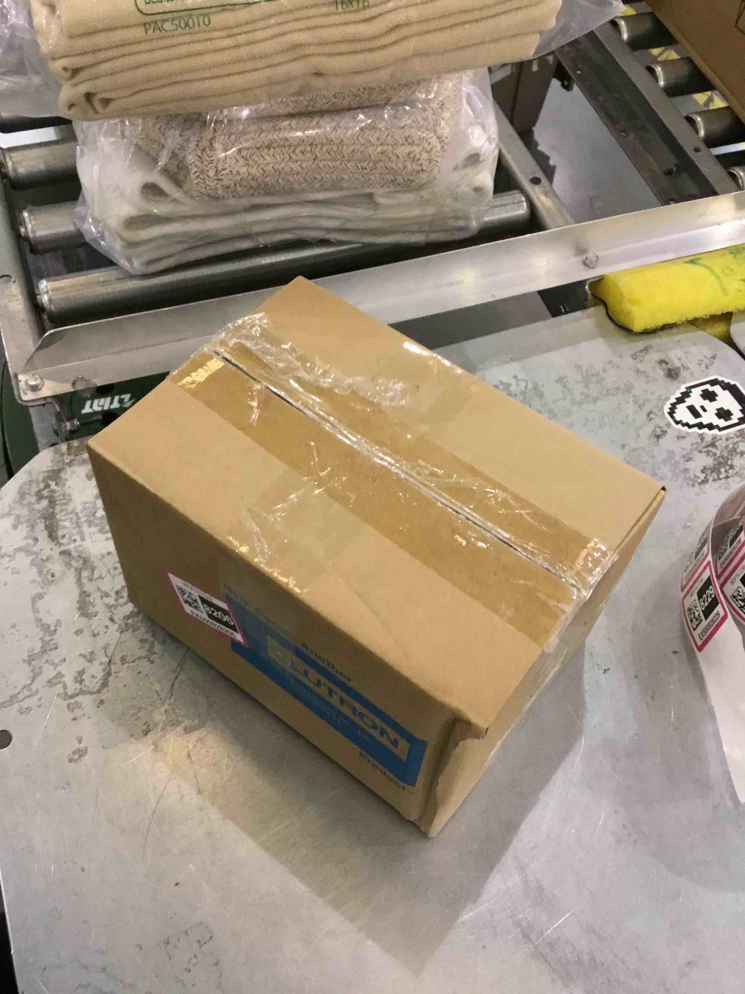 https://s3.amazonaws.com/lotting-images-prod/bidfta/EXS00828206_1700149536306.jpeg