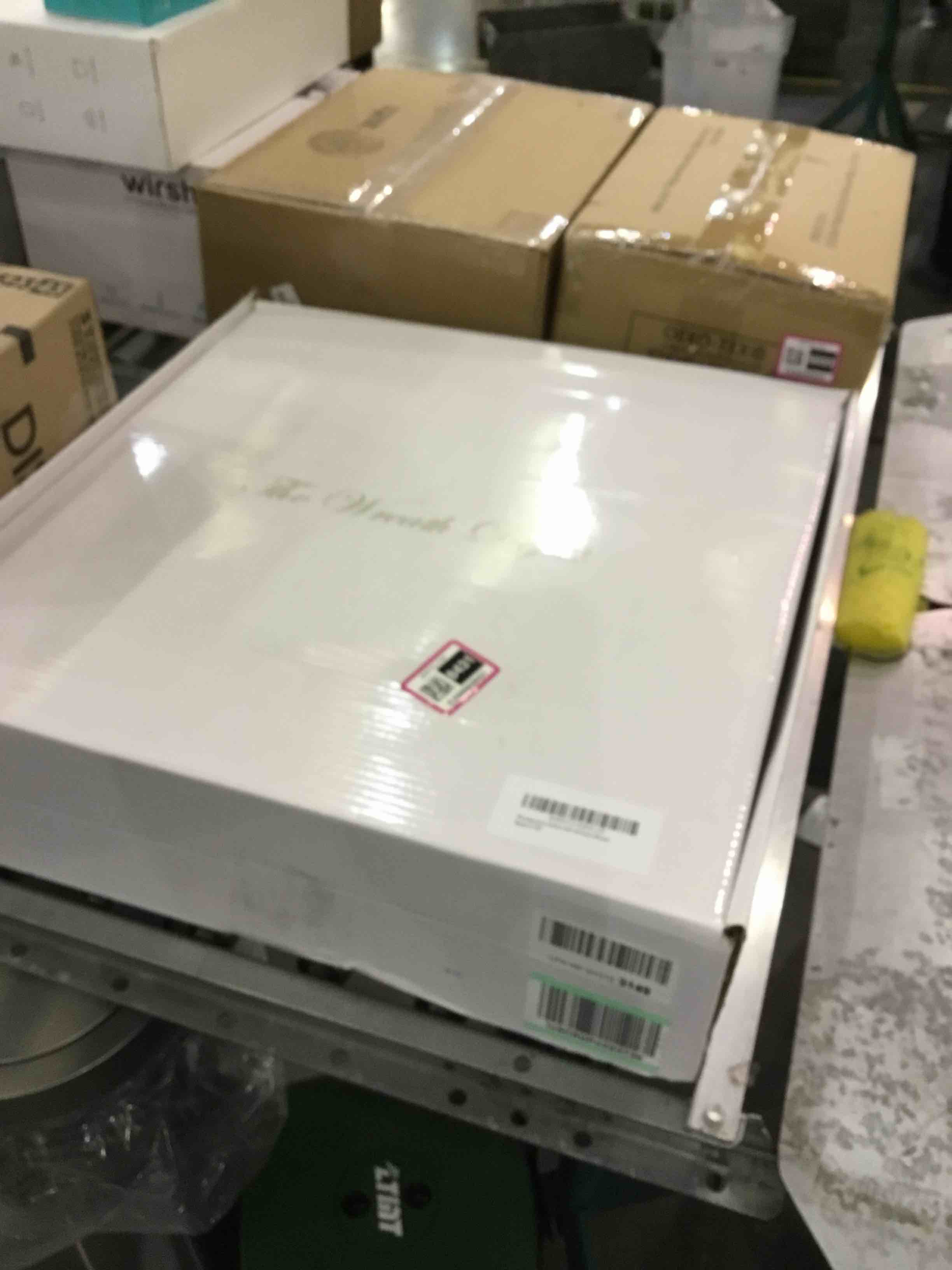 https://s3.amazonaws.com/lotting-images-prod/bidfta/EXS00828431_1700231946951.jpeg