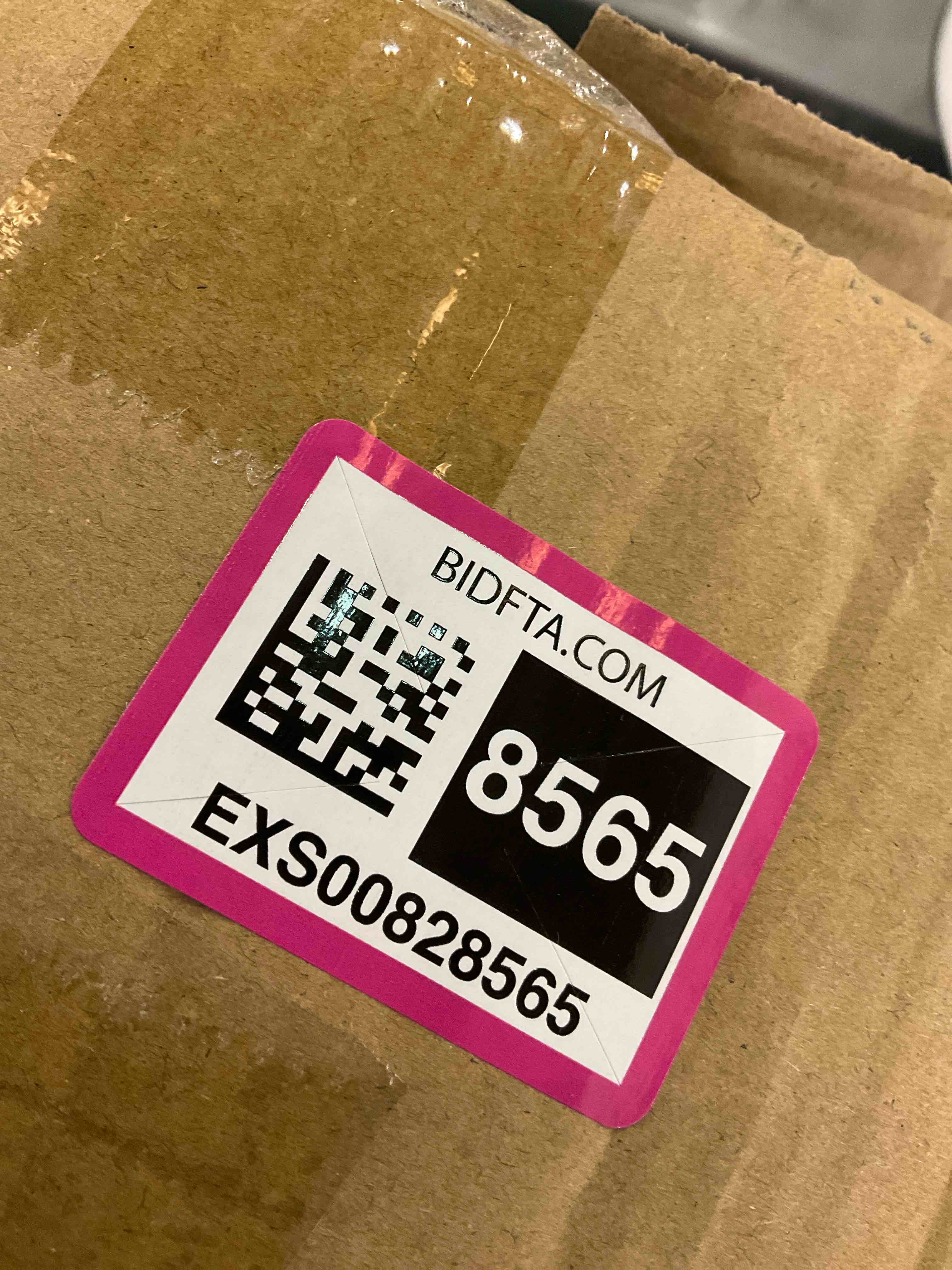 https://s3.amazonaws.com/lotting-images-prod/bidfta/EXS00828565_1700065007932.jpeg