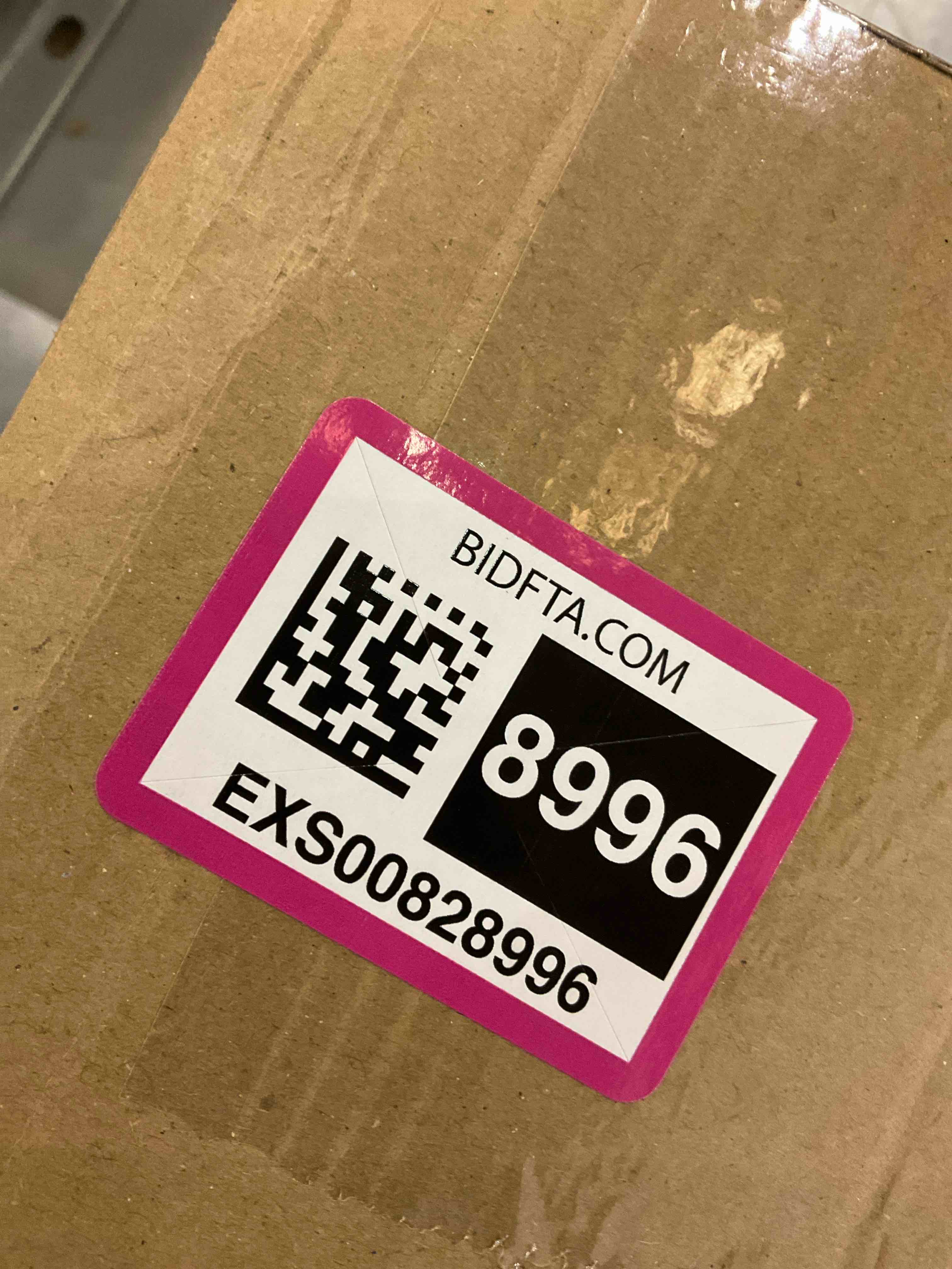 https://s3.amazonaws.com/lotting-images-prod/bidfta/EXS00828996_1700590275487.jpeg