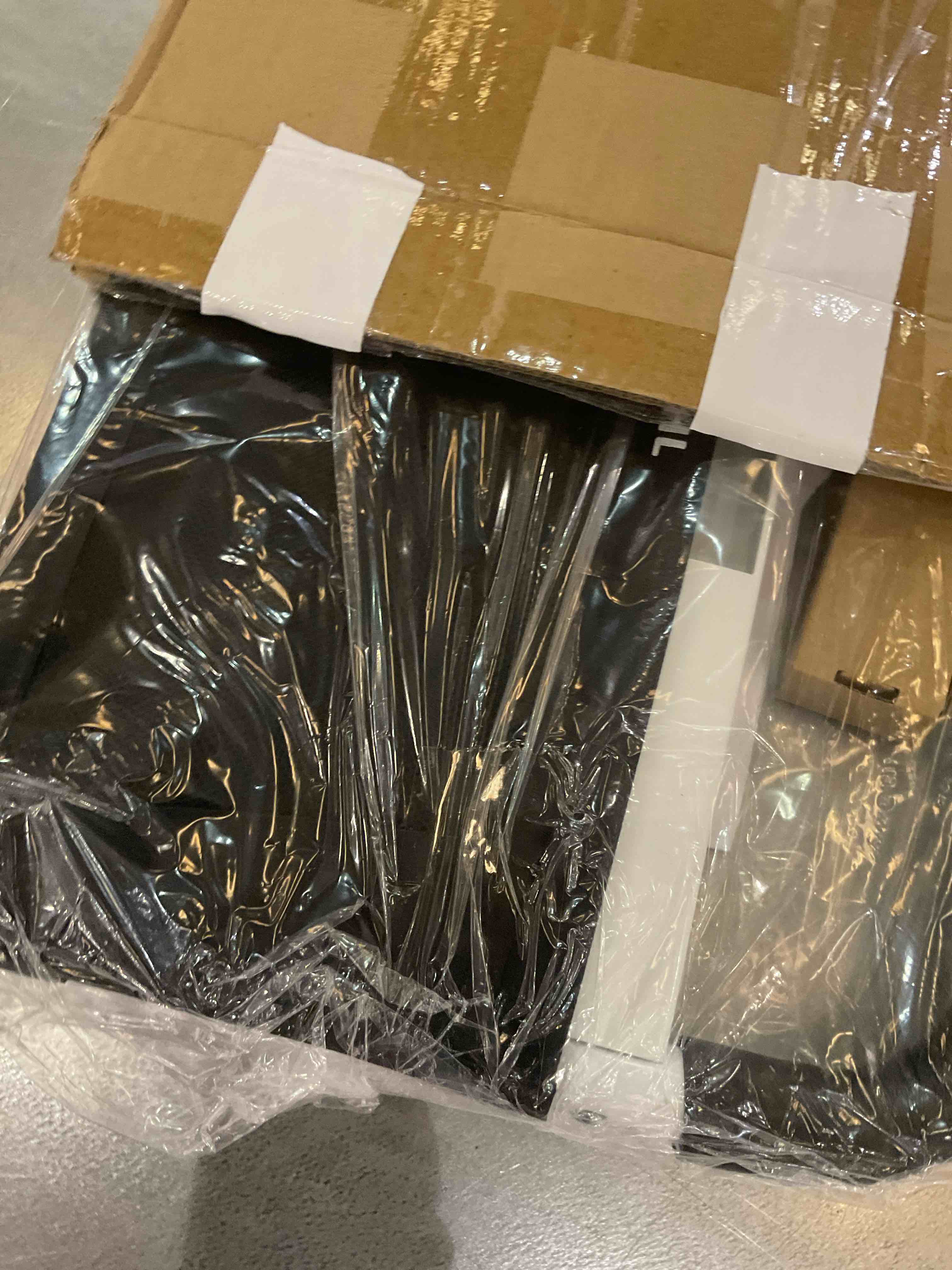 https://s3.amazonaws.com/lotting-images-prod/bidfta/EXS00829100_1700152730508.jpeg