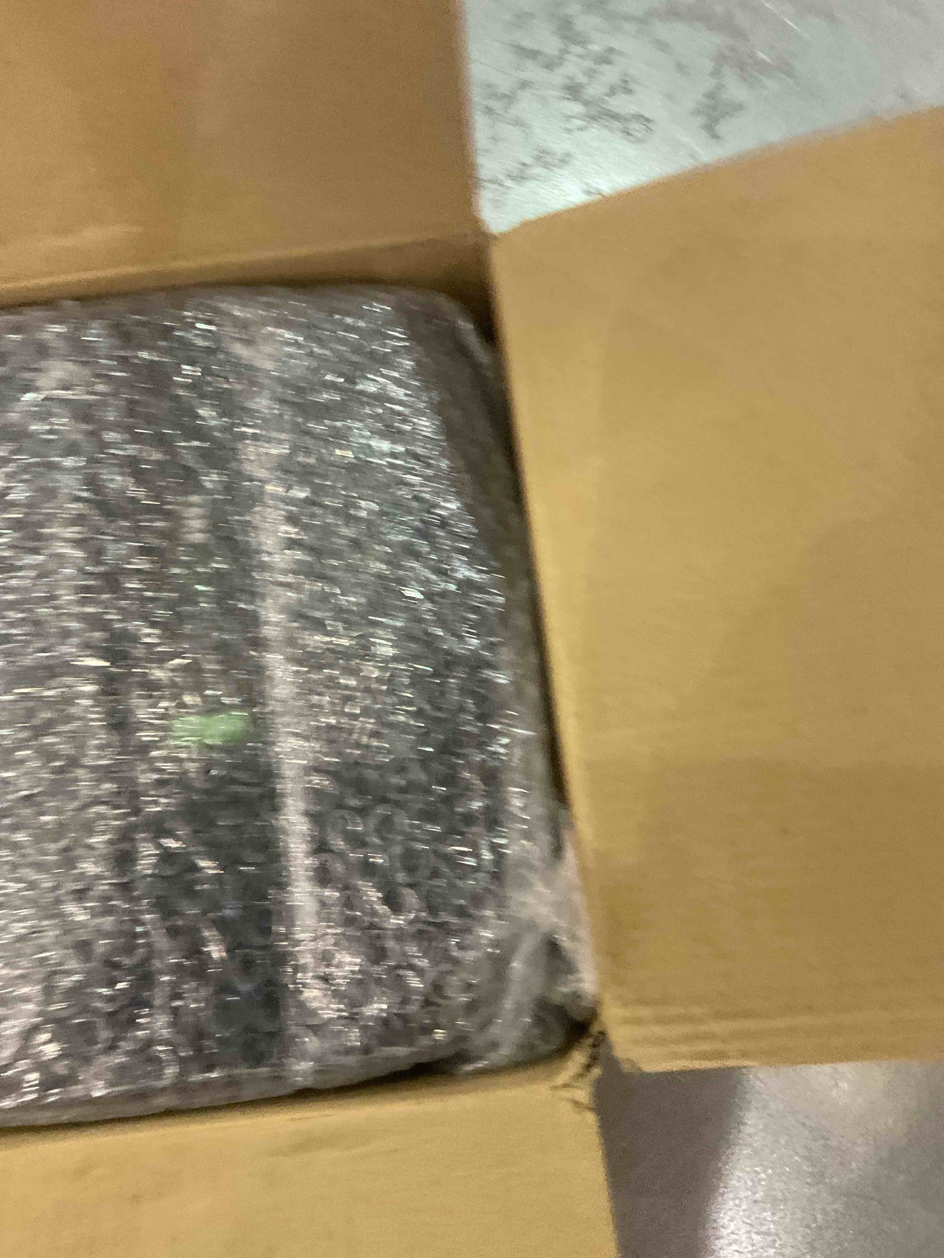 https://s3.amazonaws.com/lotting-images-prod/bidfta/EXS00829148_1700163985532.jpeg