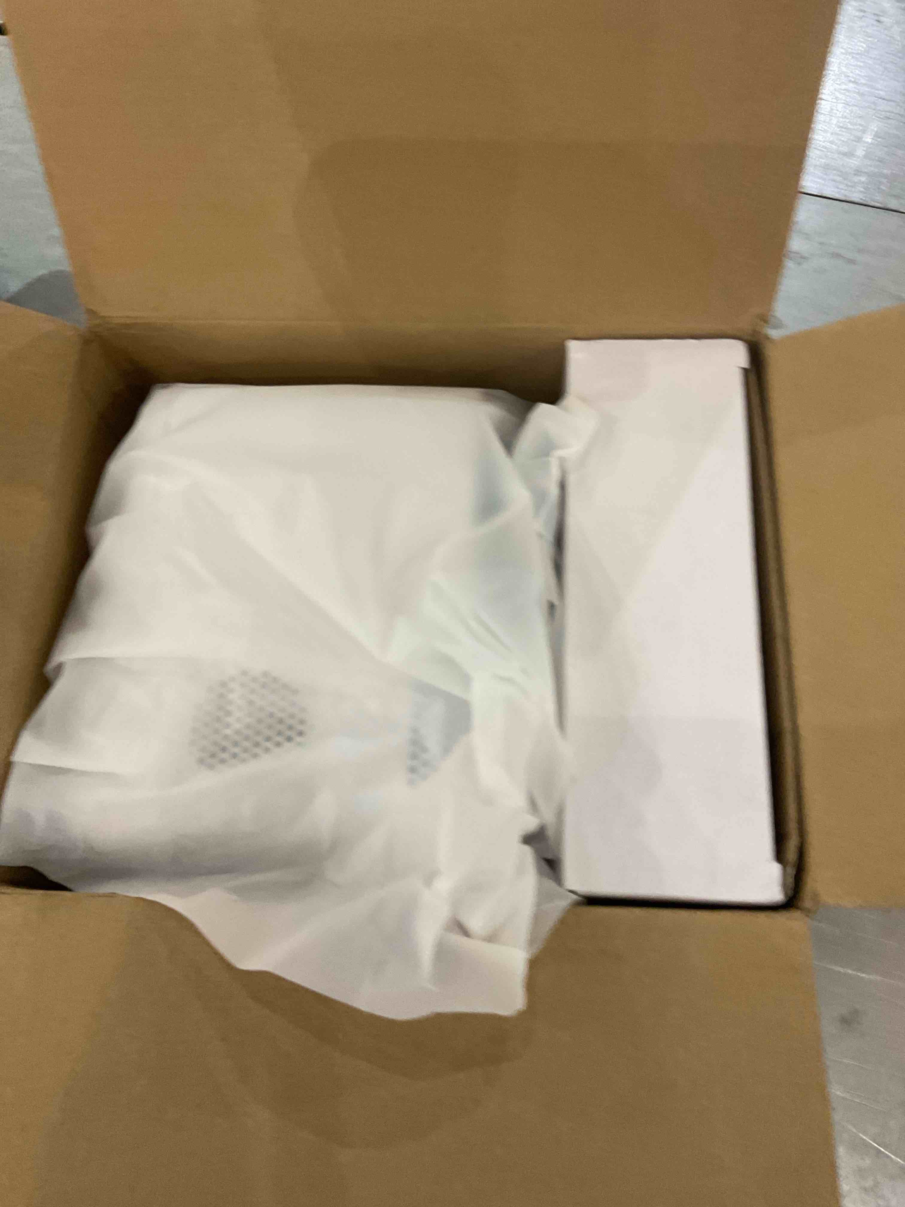 https://s3.amazonaws.com/lotting-images-prod/bidfta/EXS00829439_1700511659819.jpeg