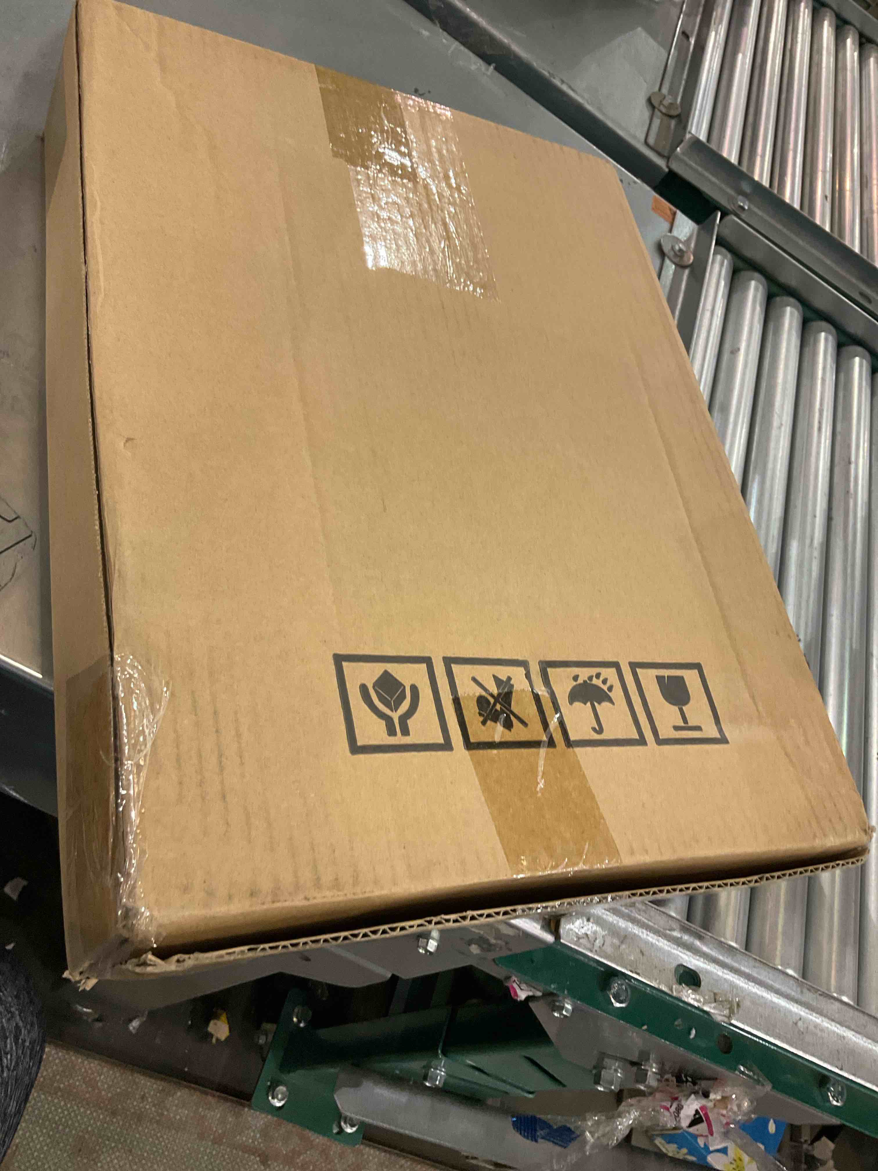 https://s3.amazonaws.com/lotting-images-prod/bidfta/EXS00829559_1699645156383.jpeg