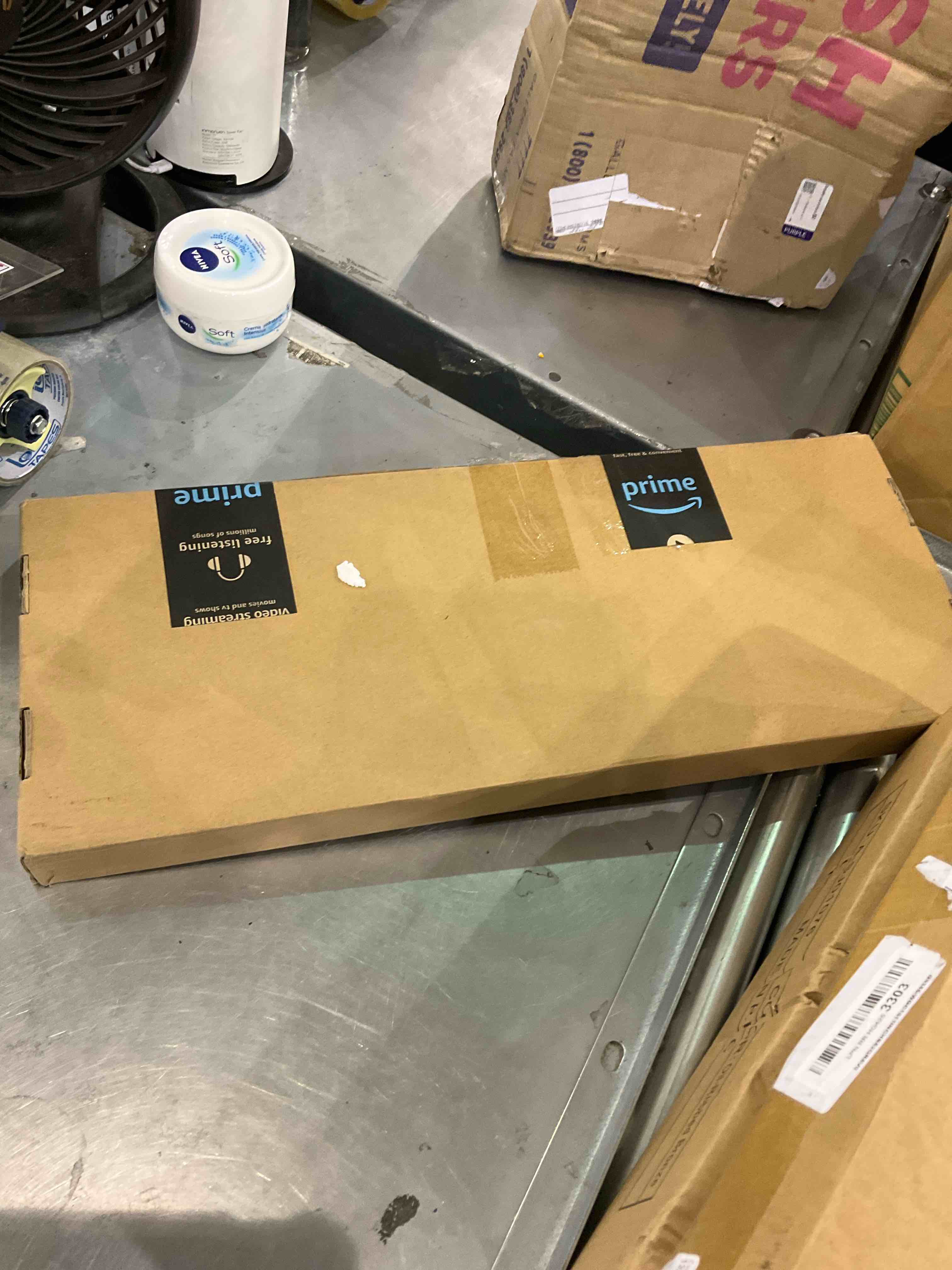 https://s3.amazonaws.com/lotting-images-prod/bidfta/EXS00829783_1699964030336.jpeg