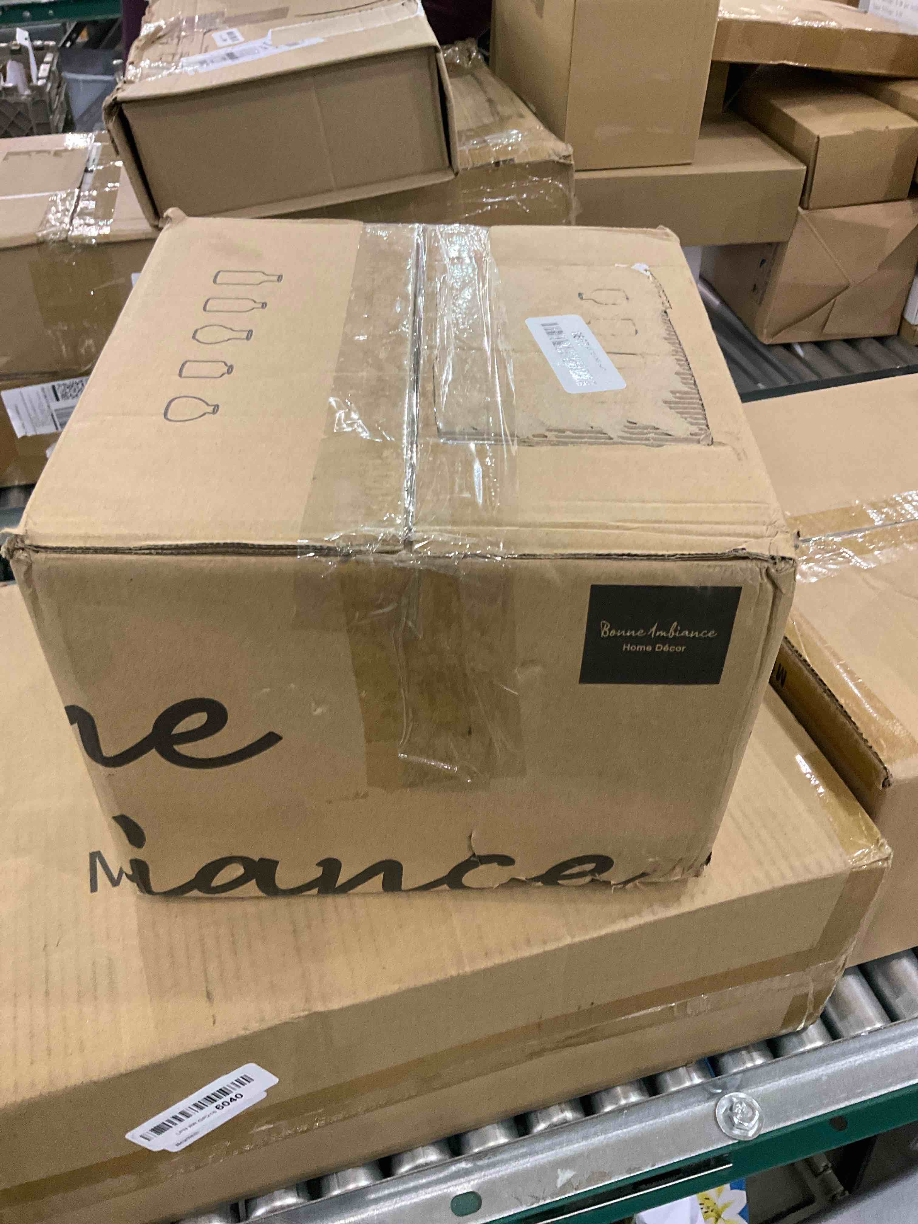 https://s3.amazonaws.com/lotting-images-prod/bidfta/EXS00829813_1699969244243.jpeg