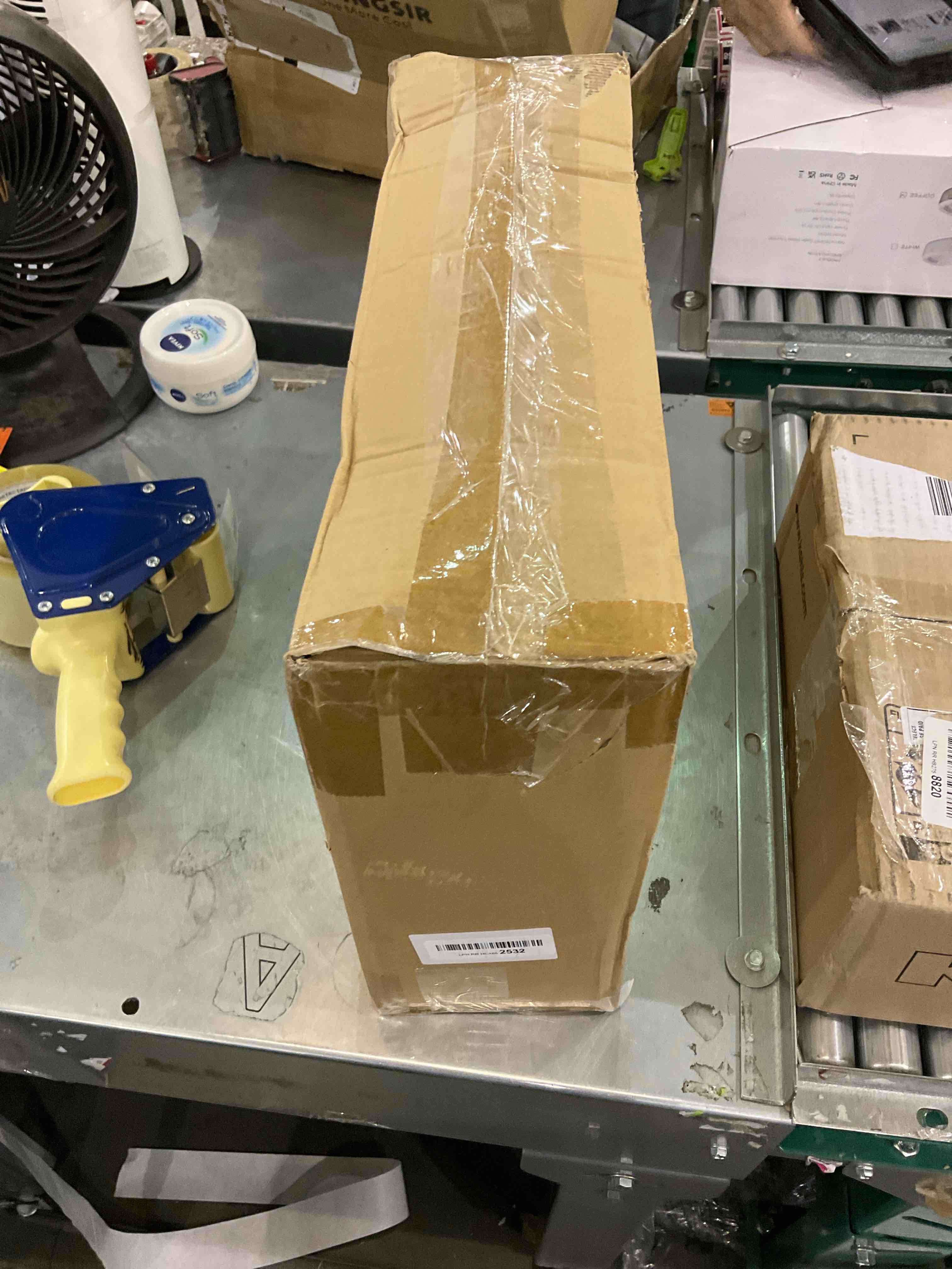 https://s3.amazonaws.com/lotting-images-prod/bidfta/EXS00829818_1699970143282.jpeg