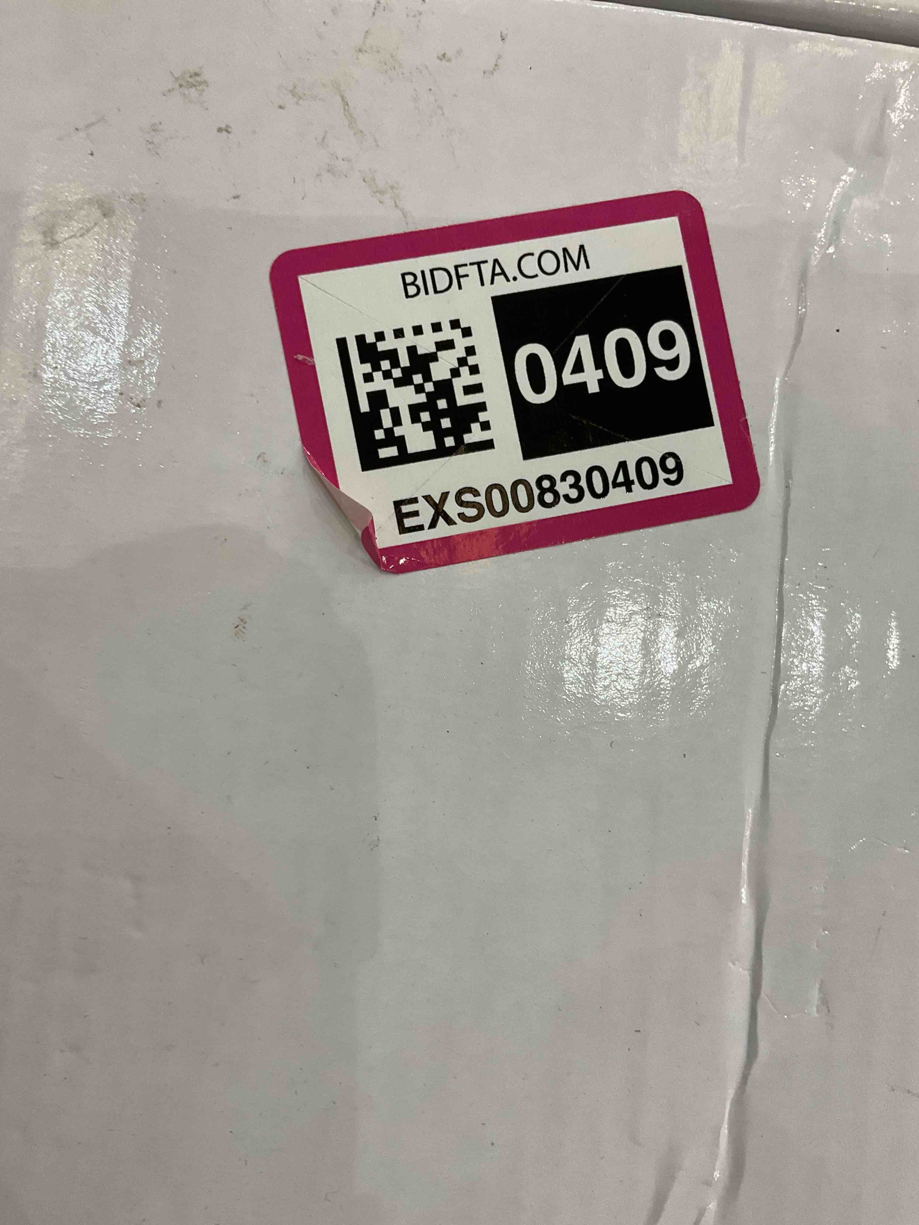 https://s3.amazonaws.com/lotting-images-prod/bidfta/EXS00830409_1699022180078.jpeg