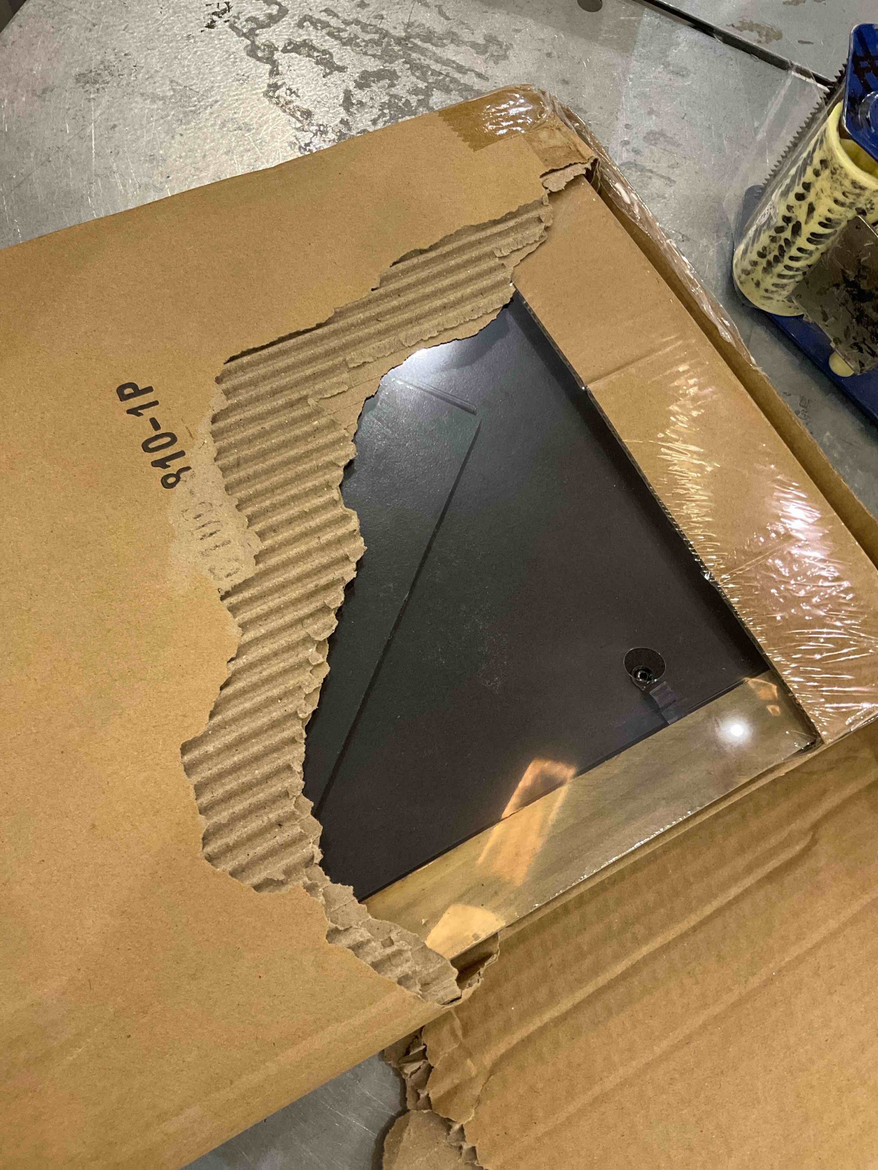 https://s3.amazonaws.com/lotting-images-prod/bidfta/EXS00830414_1699022510762.jpeg