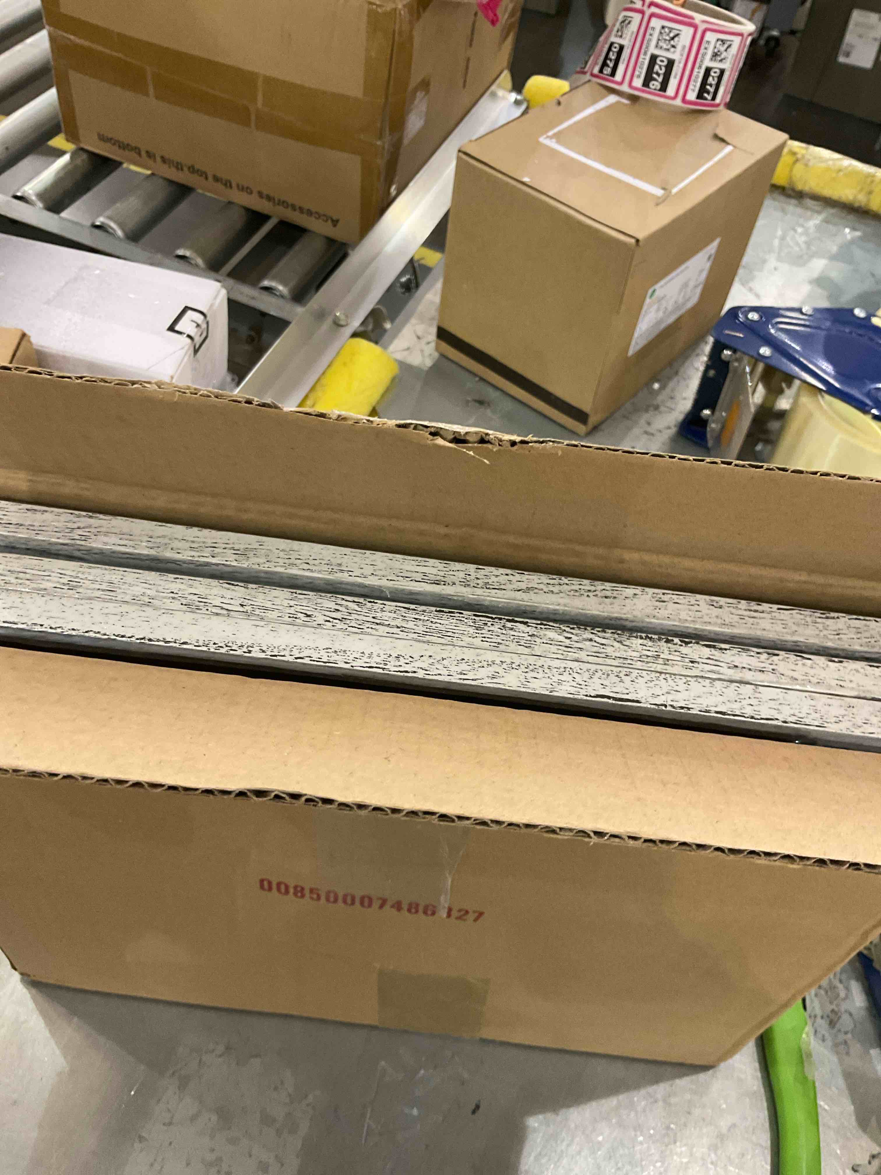 https://s3.amazonaws.com/lotting-images-prod/bidfta/EXS00830447_1699025610907.jpeg