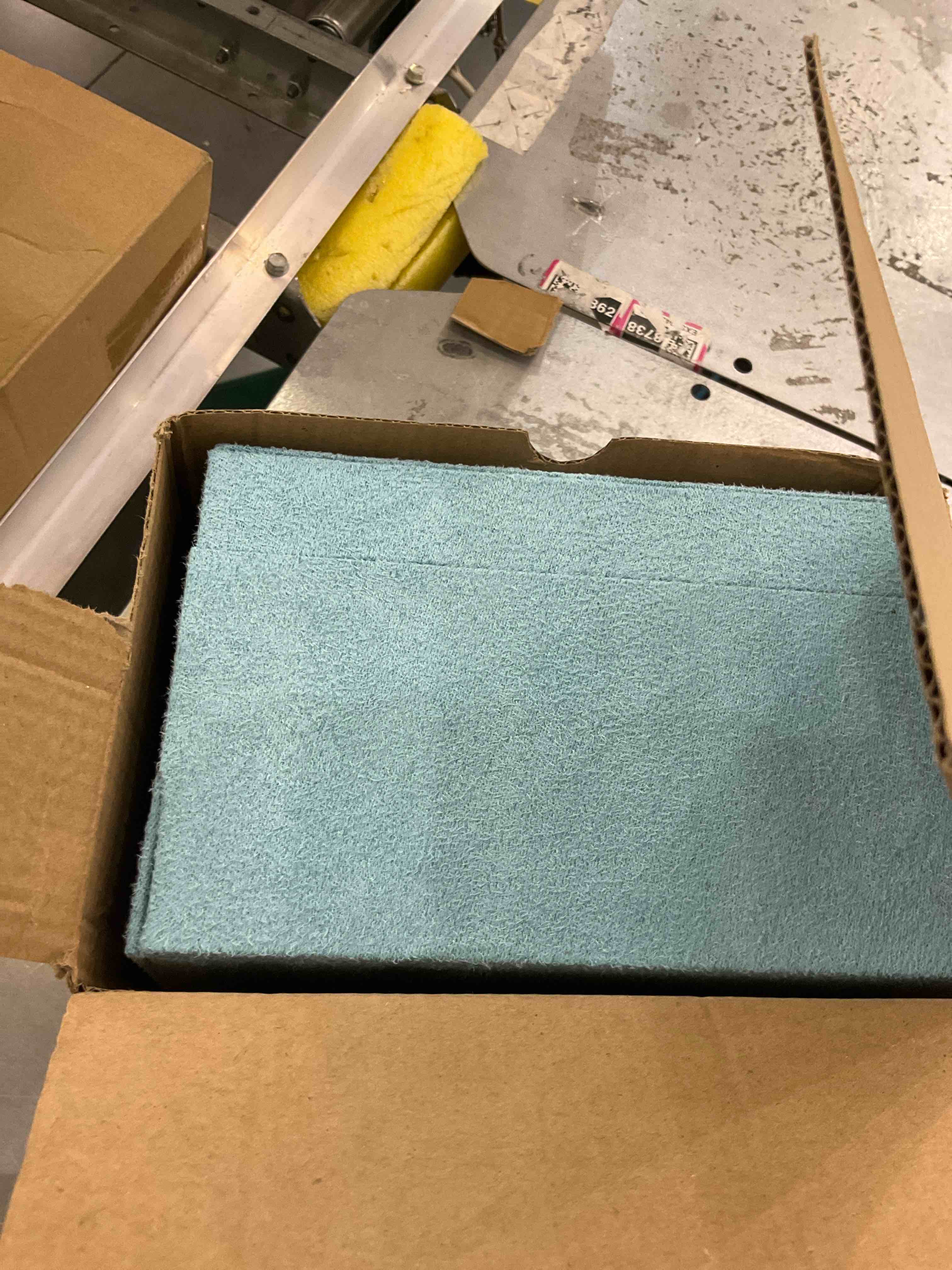 https://s3.amazonaws.com/lotting-images-prod/bidfta/EXS00830487_1699030943878.jpeg