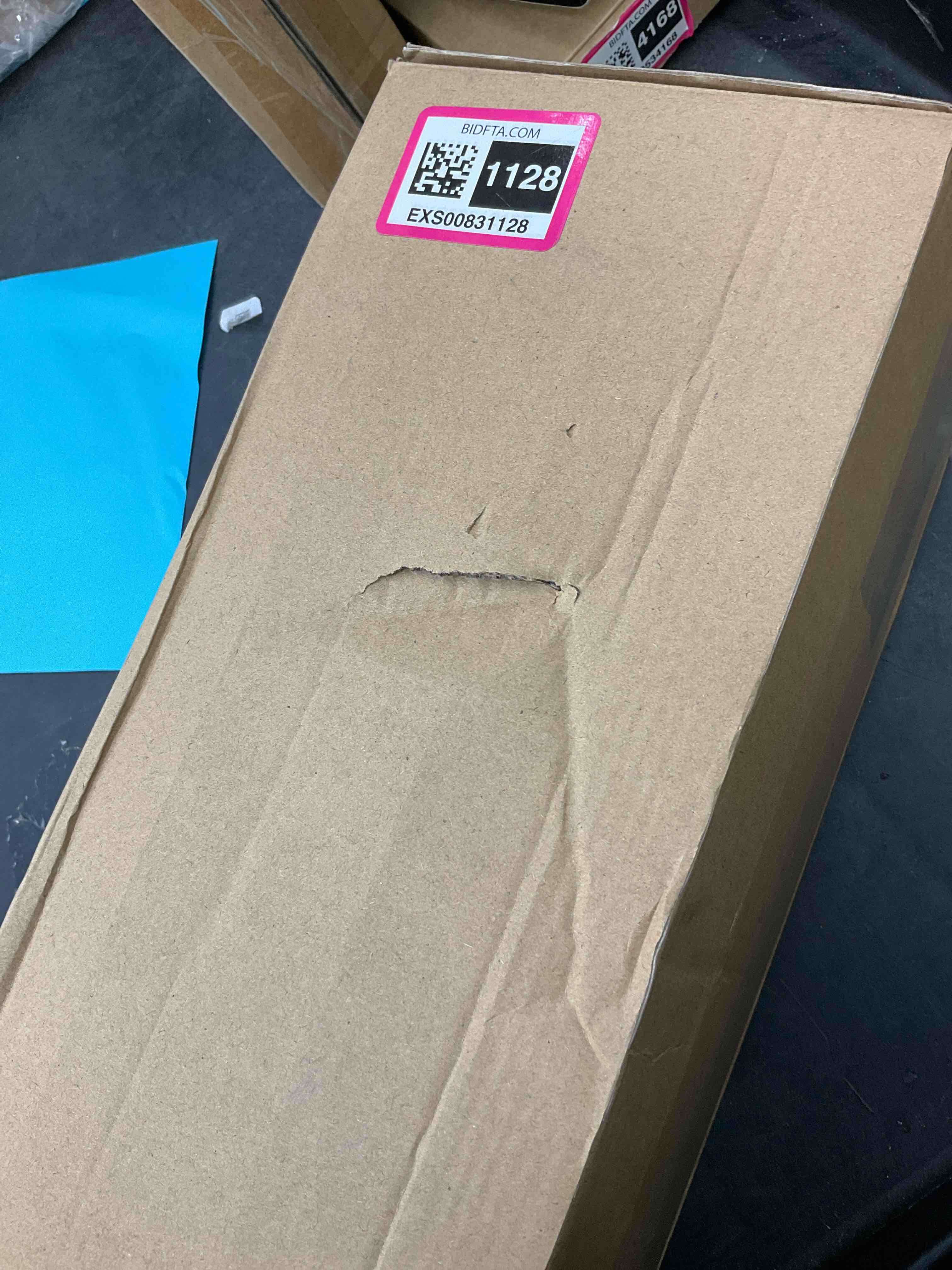 https://s3.amazonaws.com/lotting-images-prod/bidfta/EXS00831128_1700084814229.jpeg