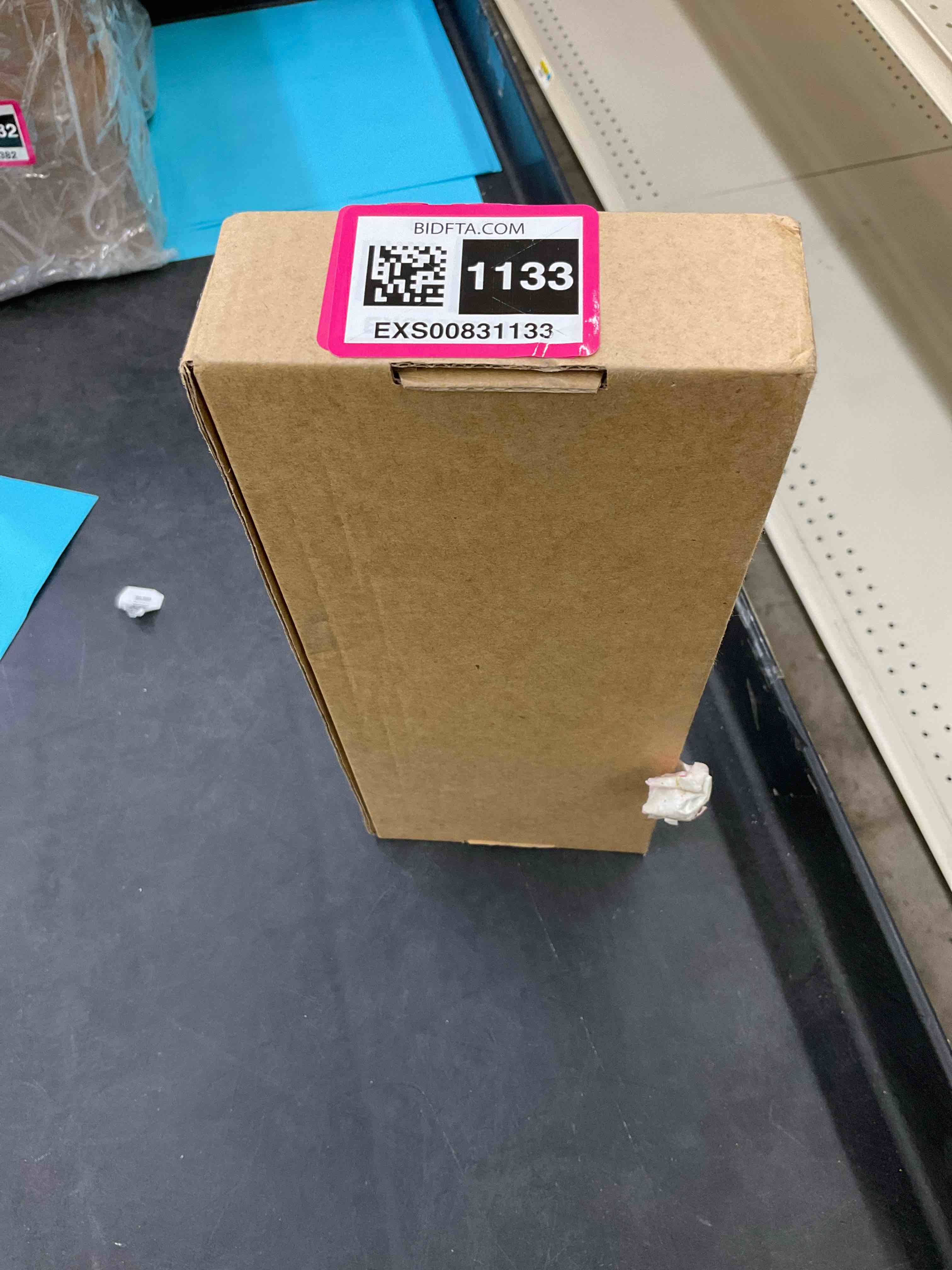 https://s3.amazonaws.com/lotting-images-prod/bidfta/EXS00831133_1700085209601.jpeg