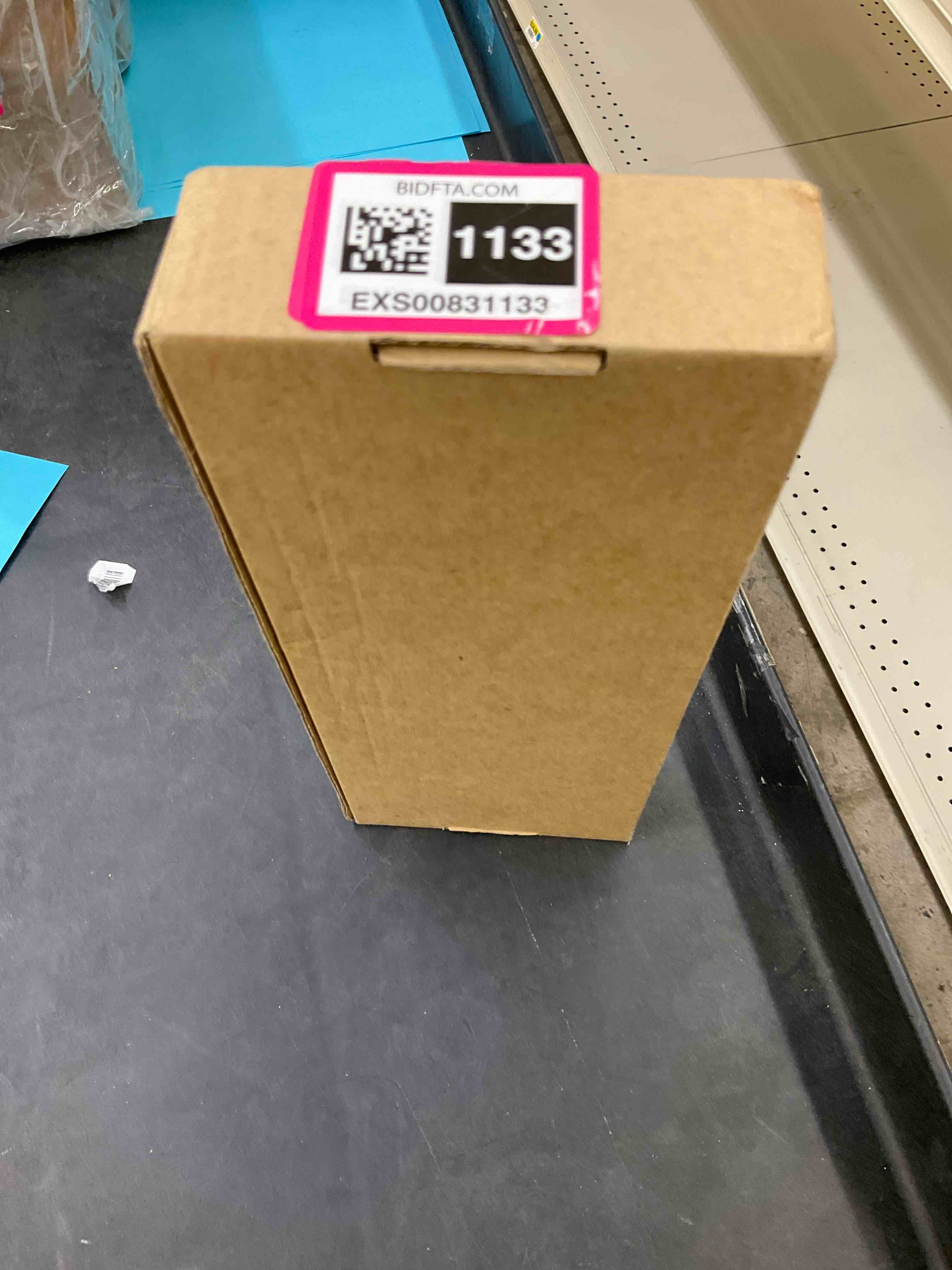 https://s3.amazonaws.com/lotting-images-prod/bidfta/EXS00831133_1700085215064.jpeg