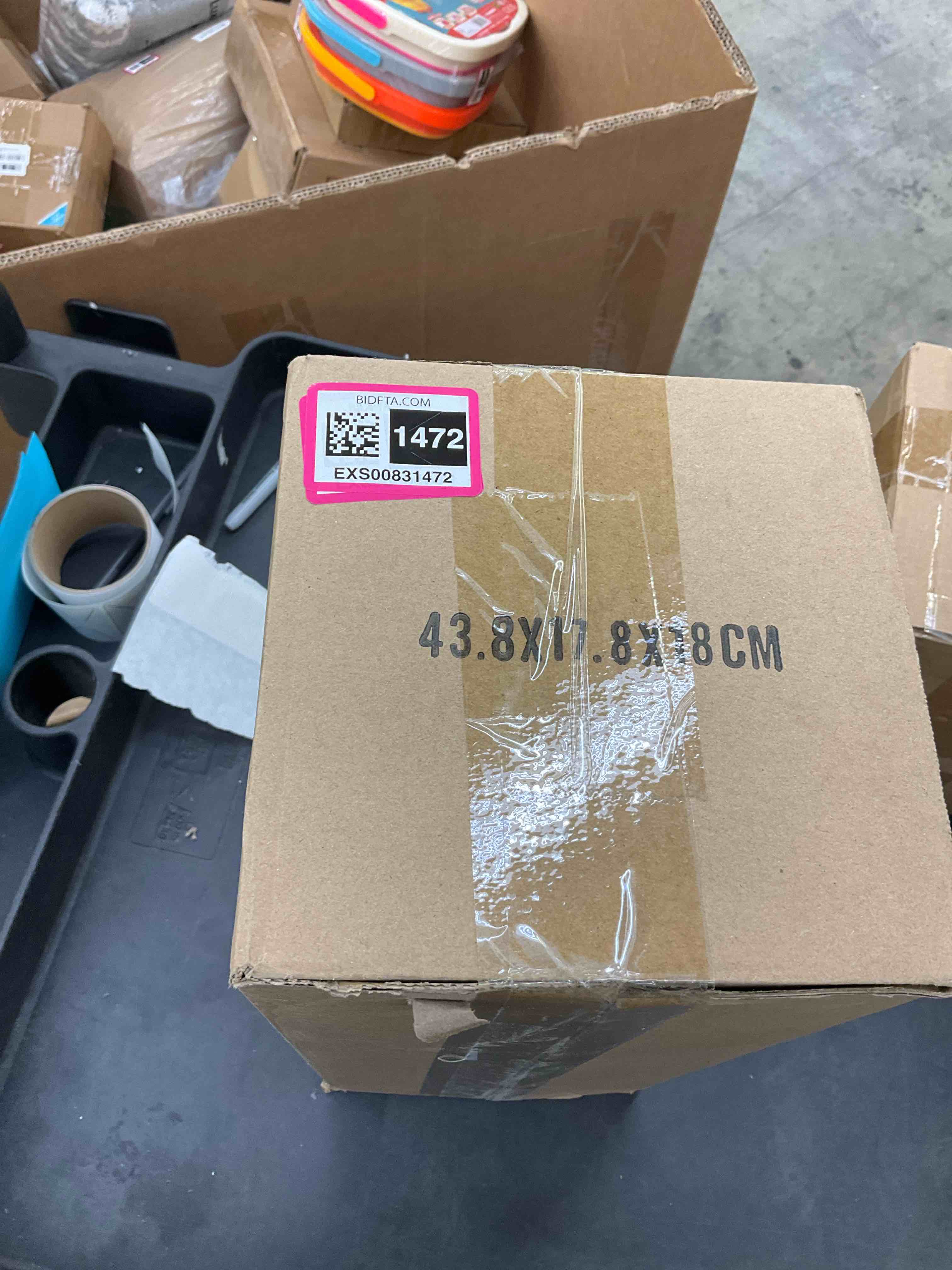 https://s3.amazonaws.com/lotting-images-prod/bidfta/EXS00831472_1700848624227.jpeg
