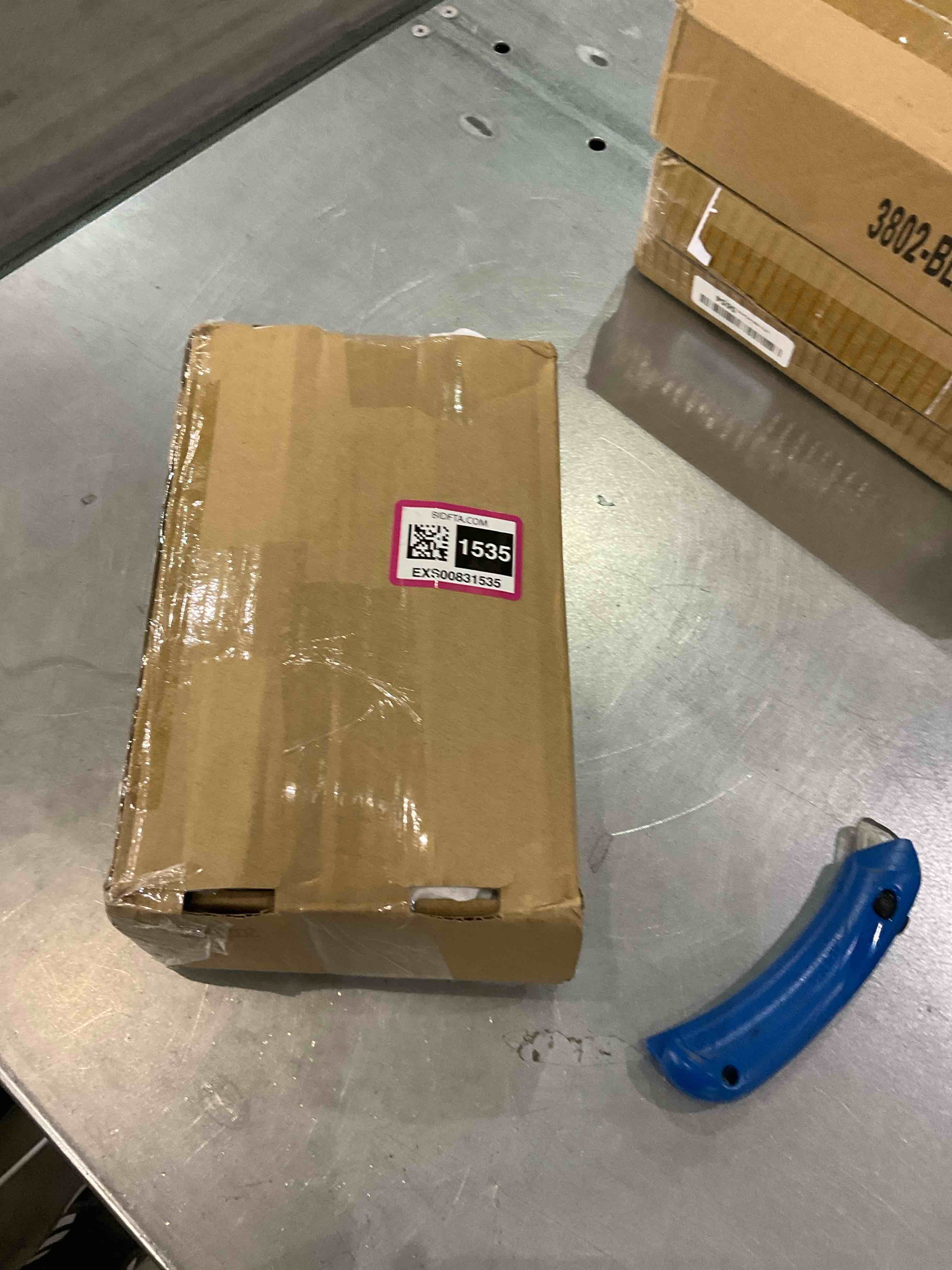 https://s3.amazonaws.com/lotting-images-prod/bidfta/EXS00831535_1698842891945.jpeg