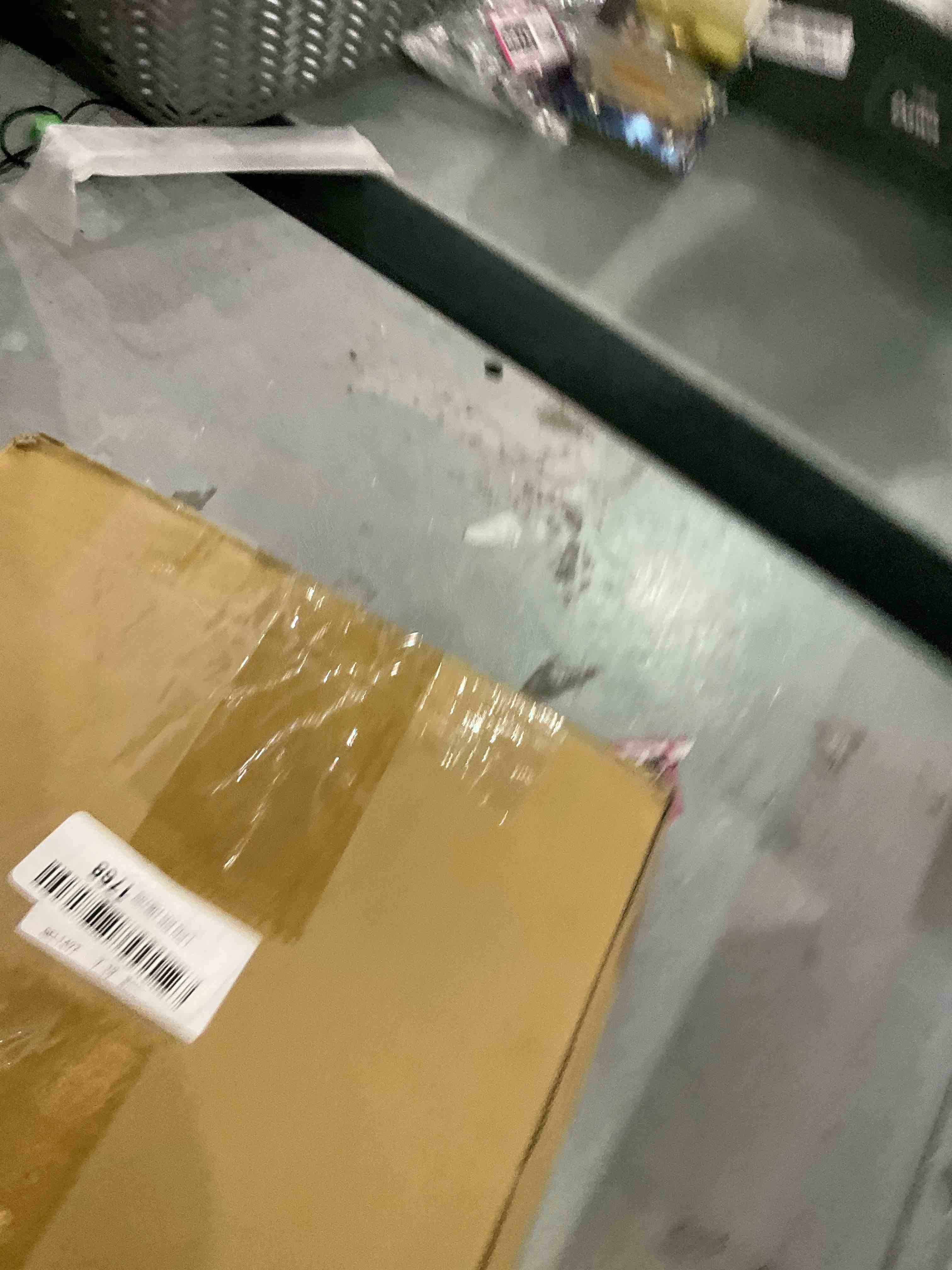 https://s3.amazonaws.com/lotting-images-prod/bidfta/EXS00832754_1699382225658.jpeg