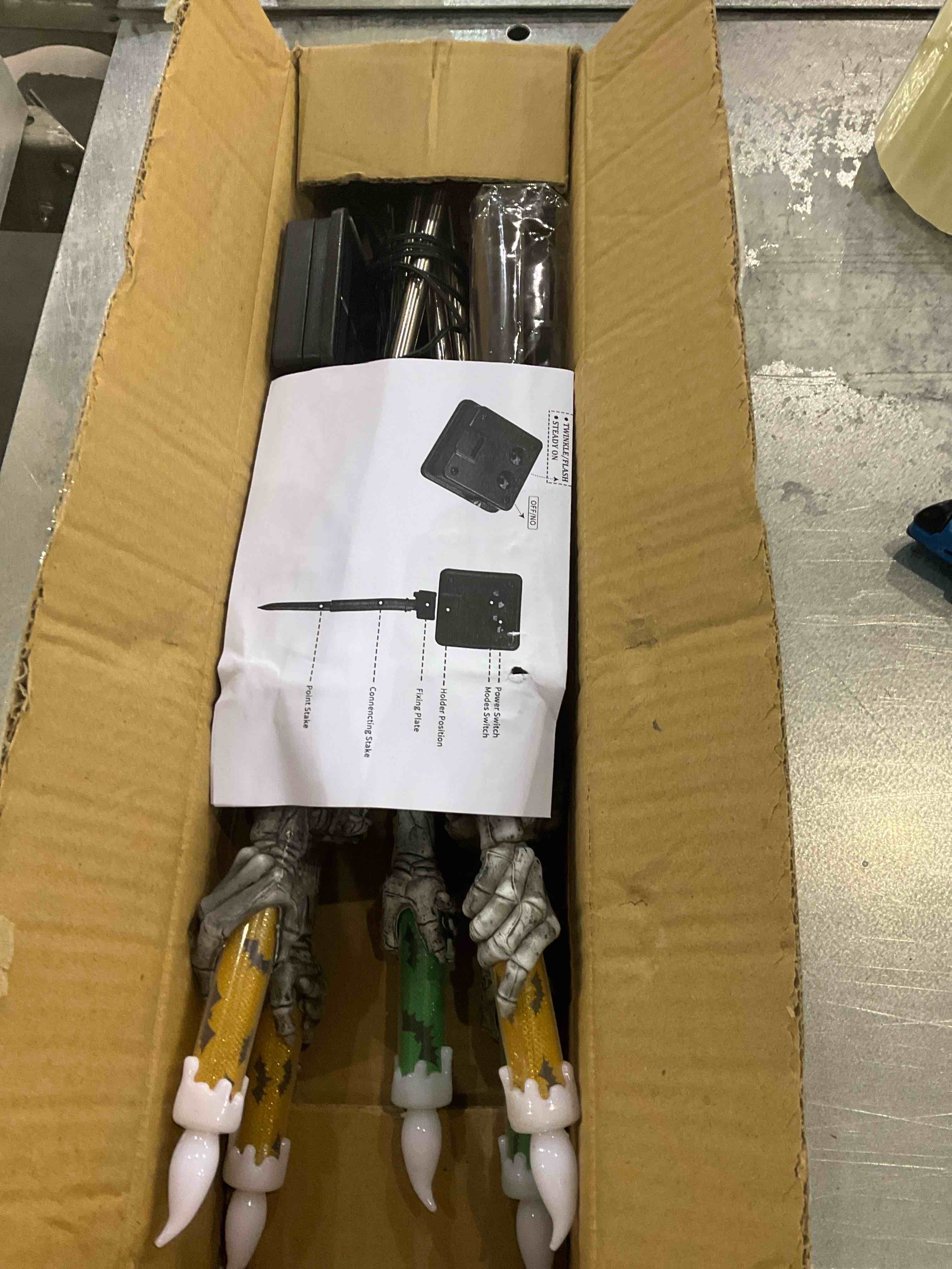 https://s3.amazonaws.com/lotting-images-prod/bidfta/EXS00833037_1698923929977.jpeg