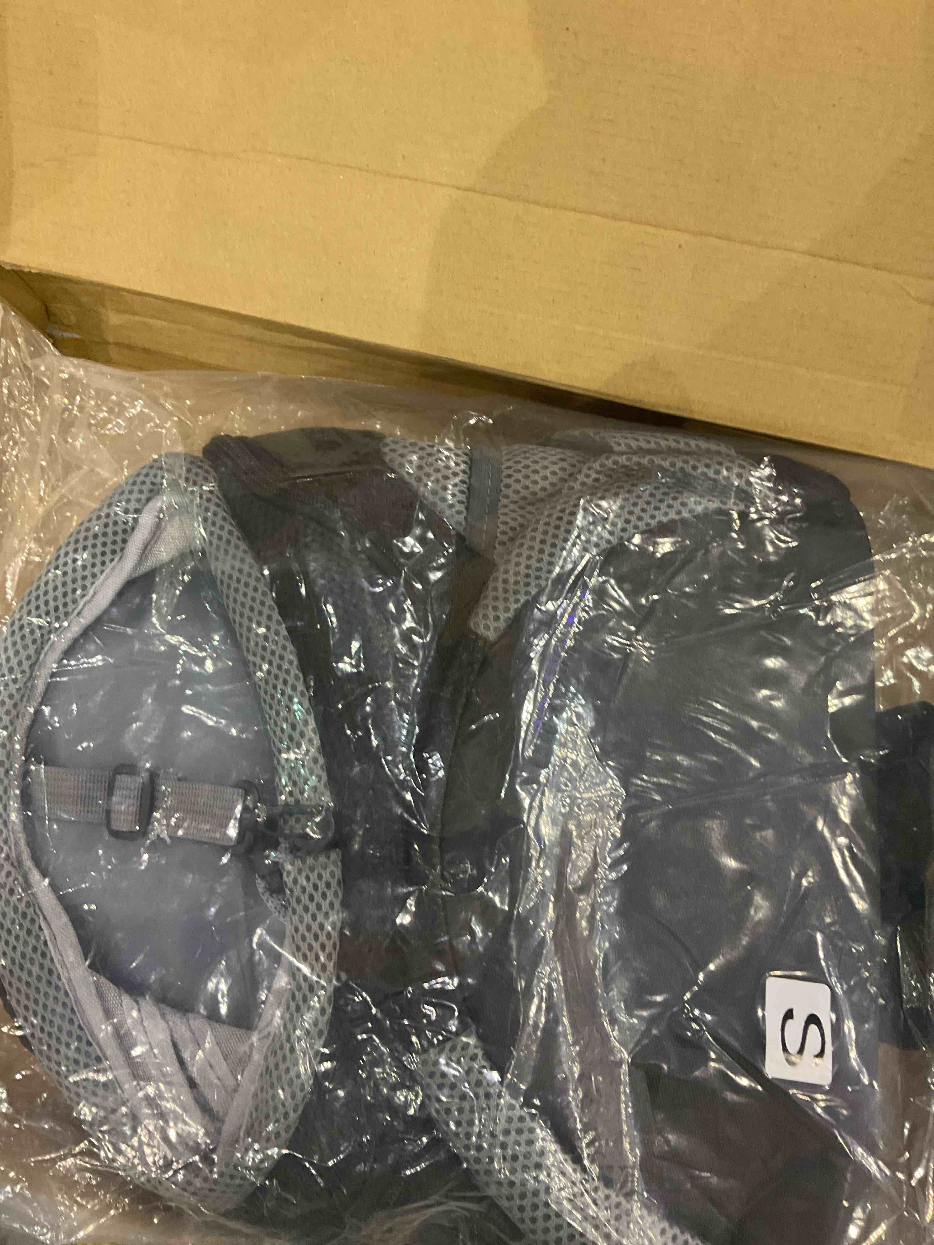 https://s3.amazonaws.com/lotting-images-prod/bidfta/EXS00833050_1698925314700.jpeg