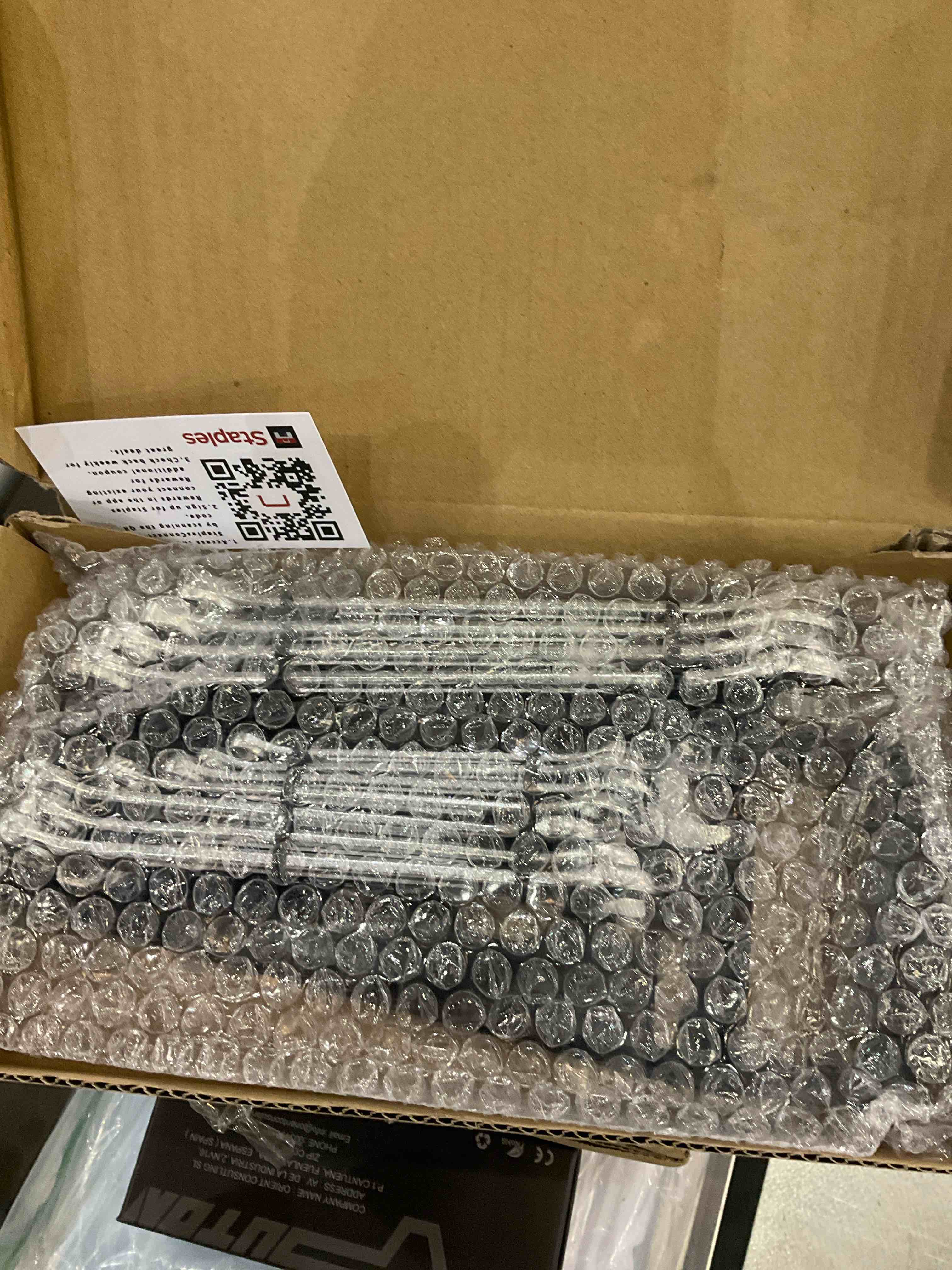 https://s3.amazonaws.com/lotting-images-prod/bidfta/EXS00833285_1699020912769.jpeg