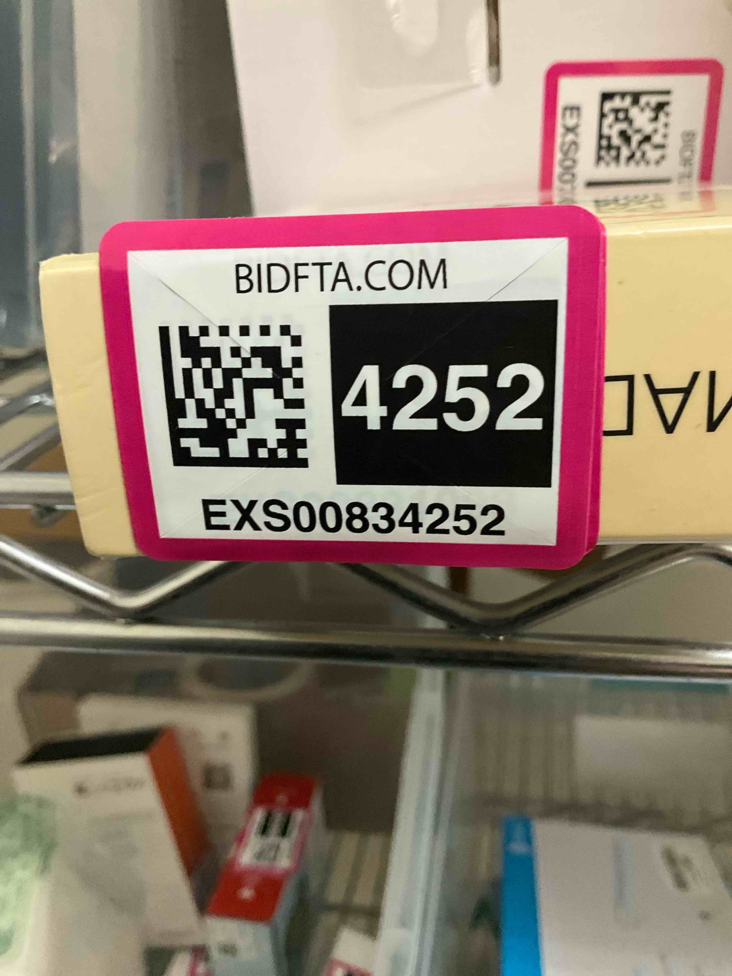 https://s3.amazonaws.com/lotting-images-prod/bidfta/EXS00834252_1702479403589.jpeg