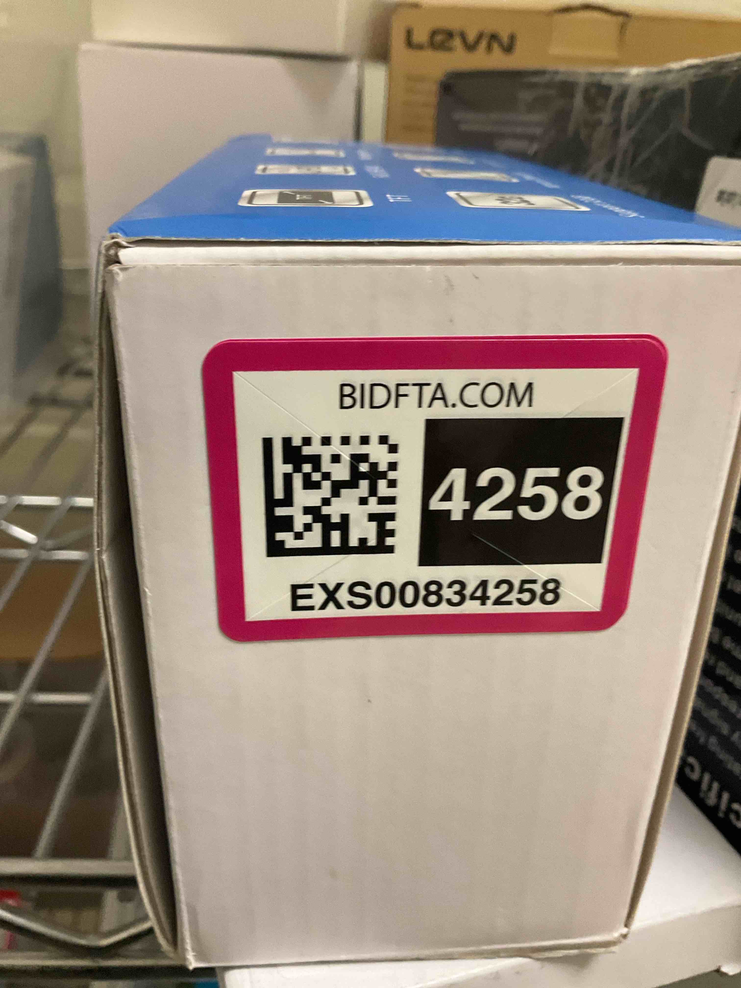 https://s3.amazonaws.com/lotting-images-prod/bidfta/EXS00834258_1702480157967.jpeg