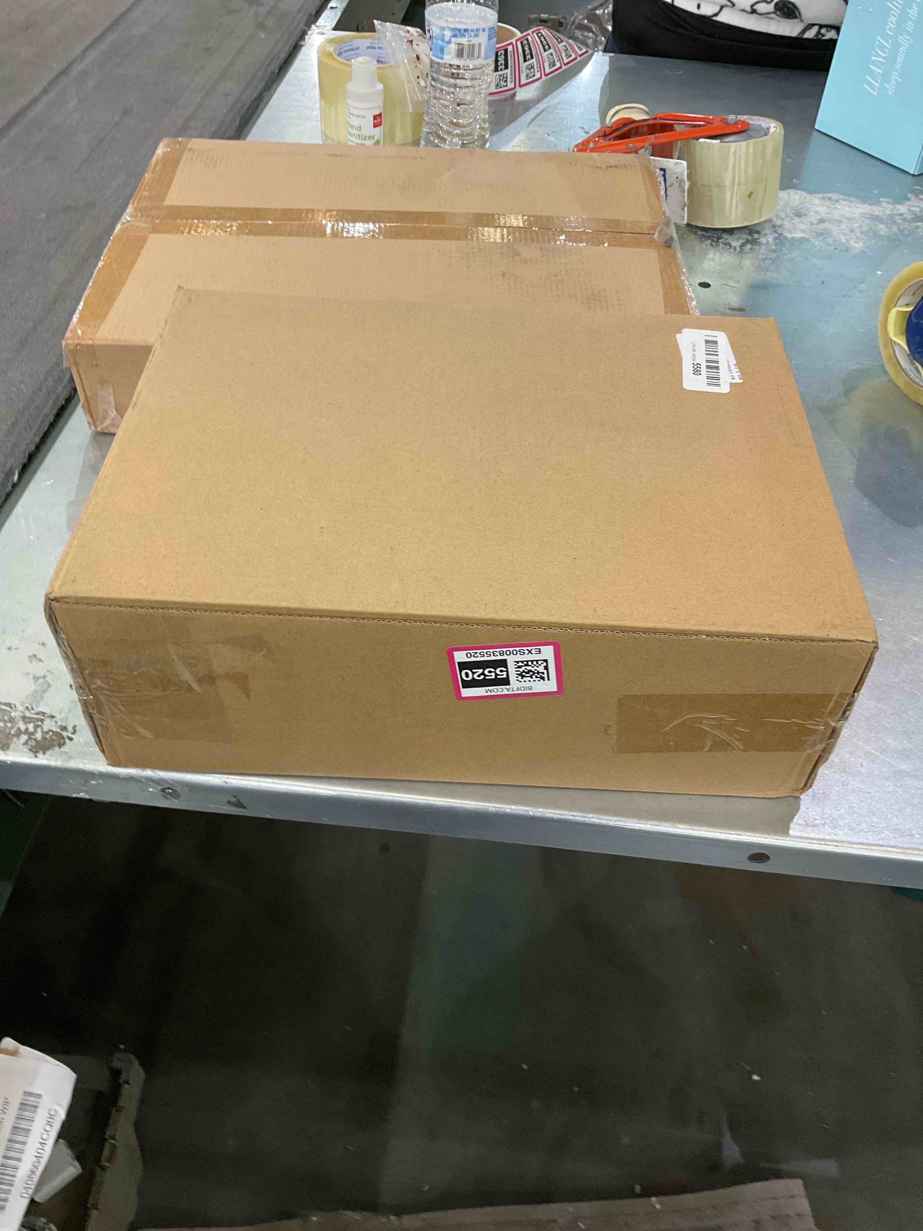 https://s3.amazonaws.com/lotting-images-prod/bidfta/EXS00835520_1699031790189.jpeg