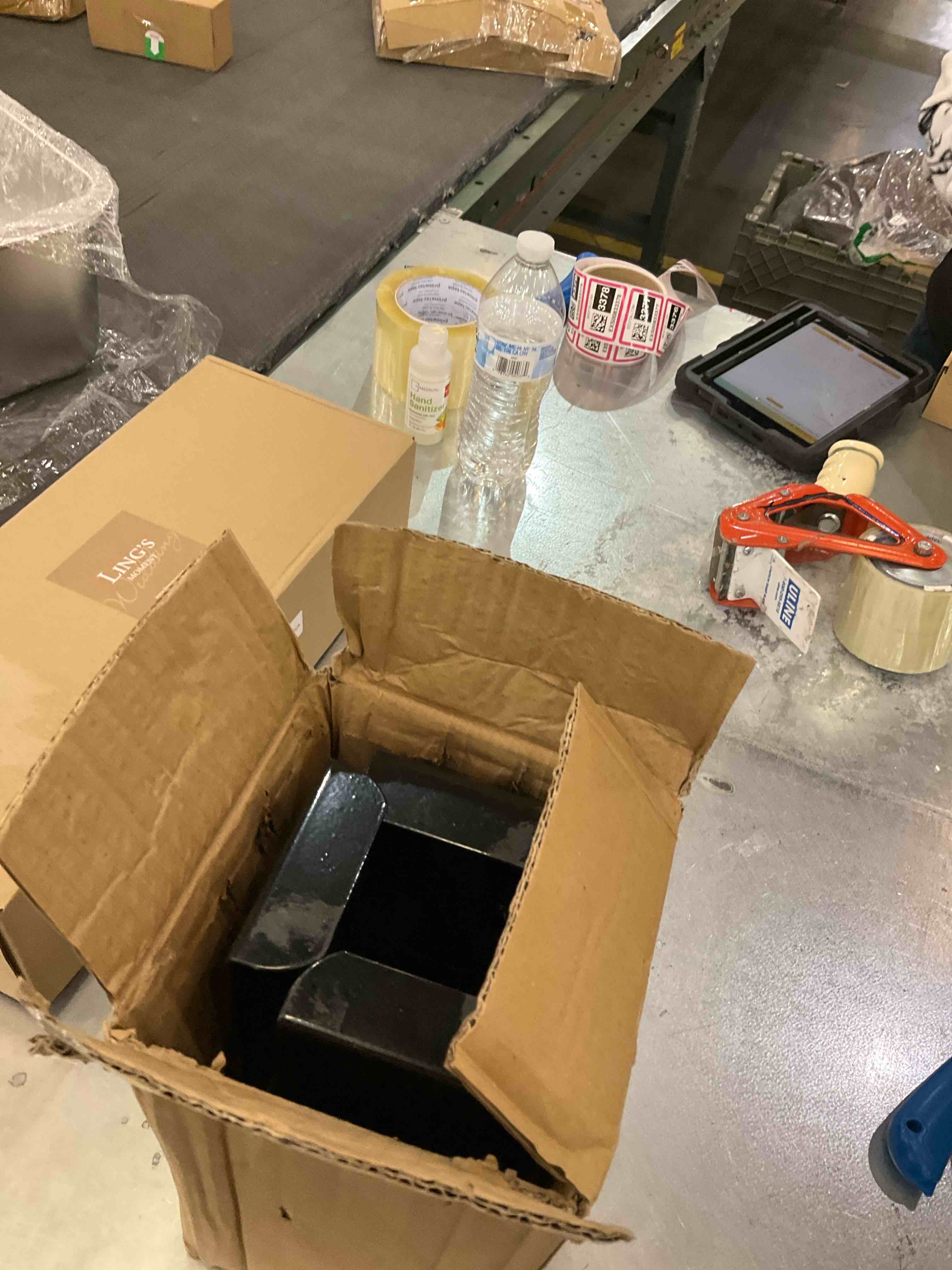 https://s3.amazonaws.com/lotting-images-prod/bidfta/EXS00835536_1699033492073.jpeg