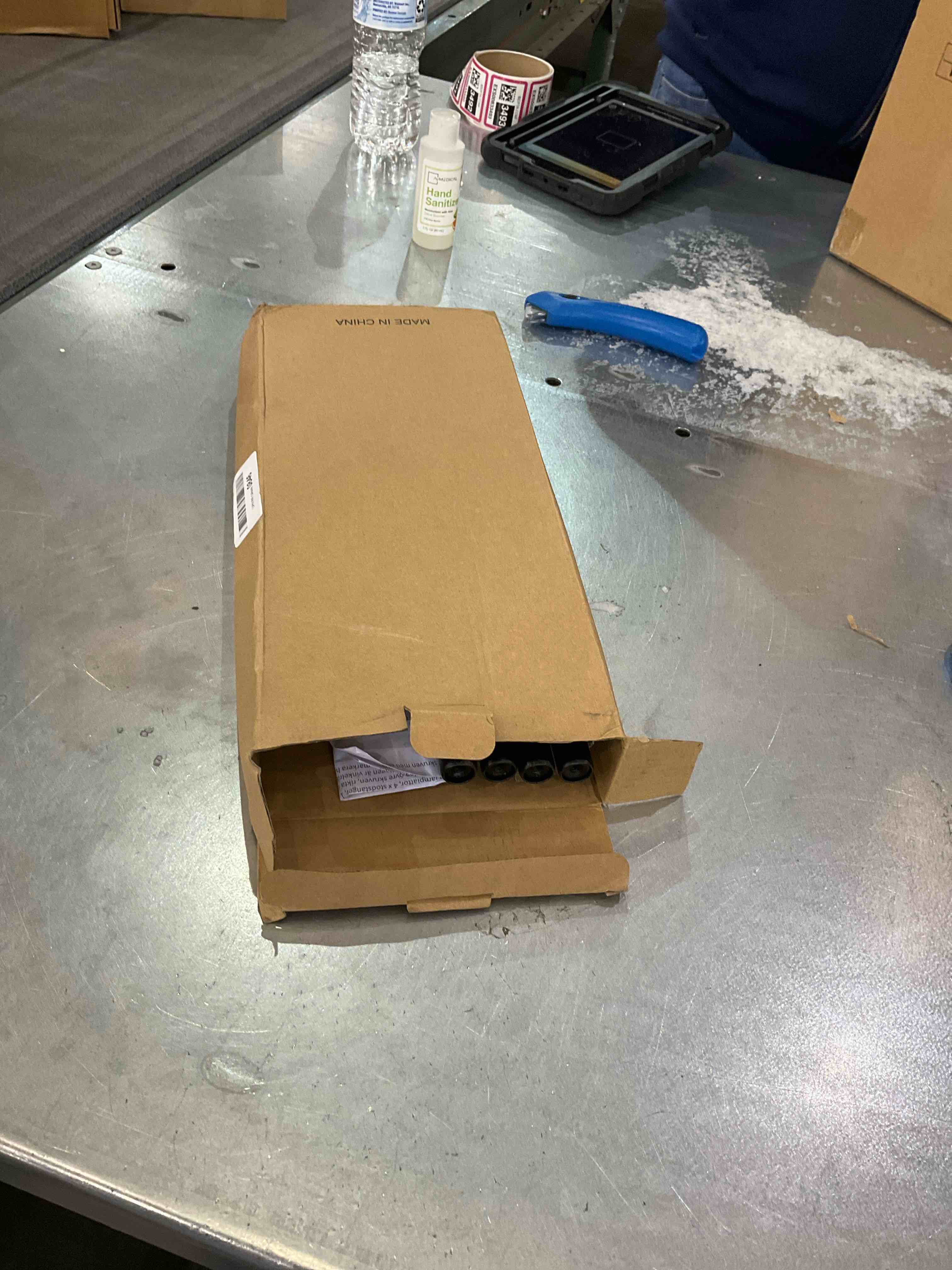 https://s3.amazonaws.com/lotting-images-prod/bidfta/EXS00835670_1699286103948.jpeg
