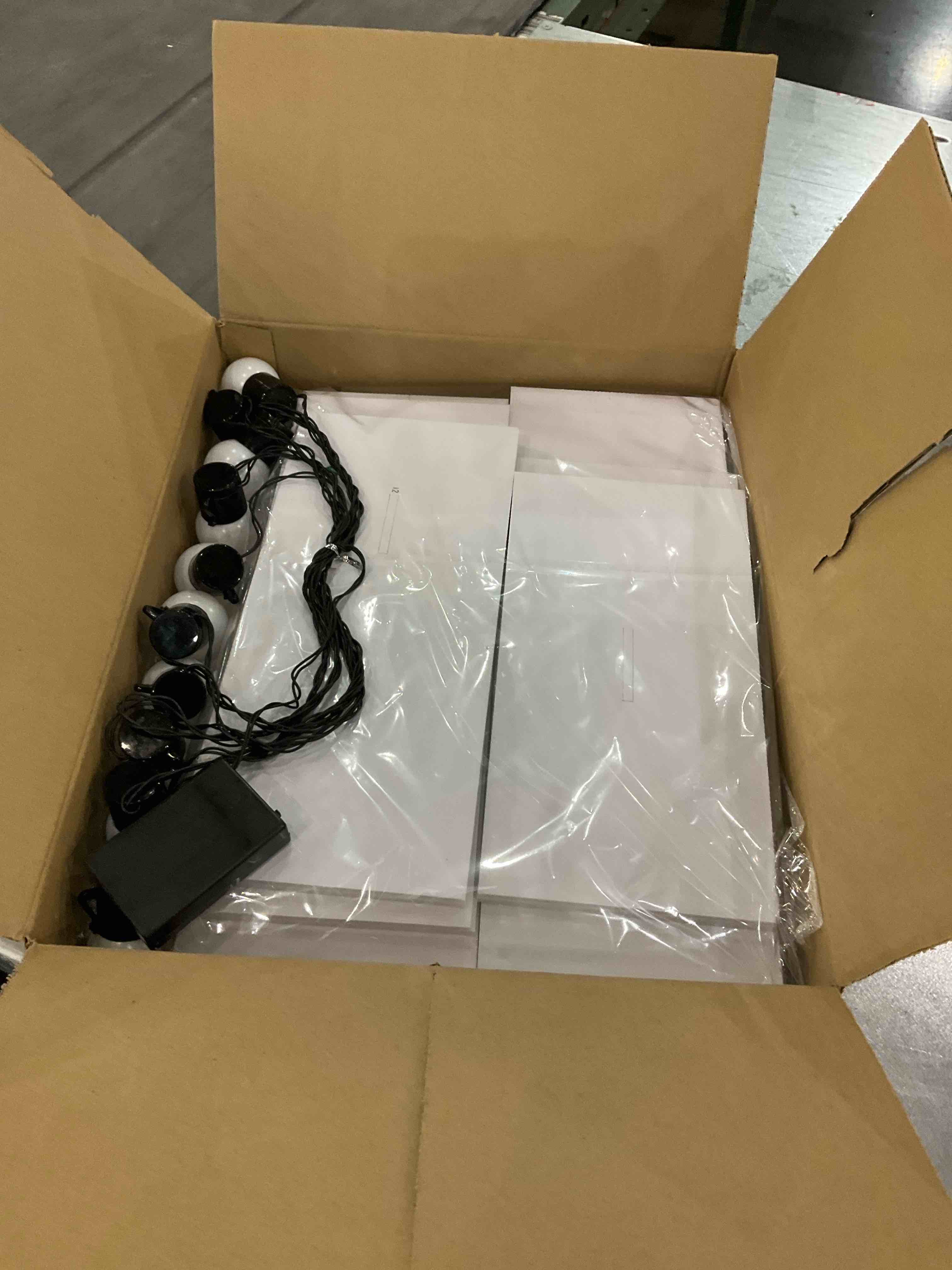 https://s3.amazonaws.com/lotting-images-prod/bidfta/EXS00835846_1699447169980.jpeg