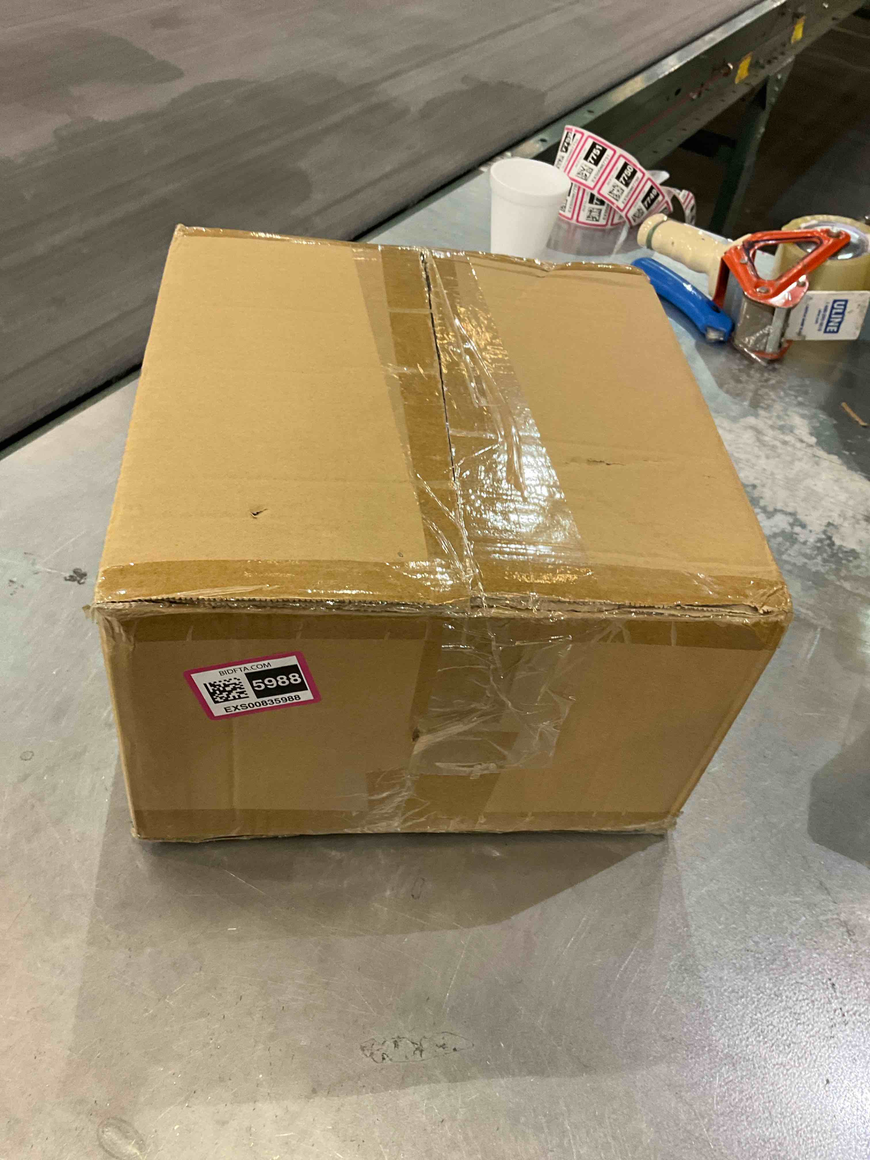 https://s3.amazonaws.com/lotting-images-prod/bidfta/EXS00835988_1699473143611.jpeg