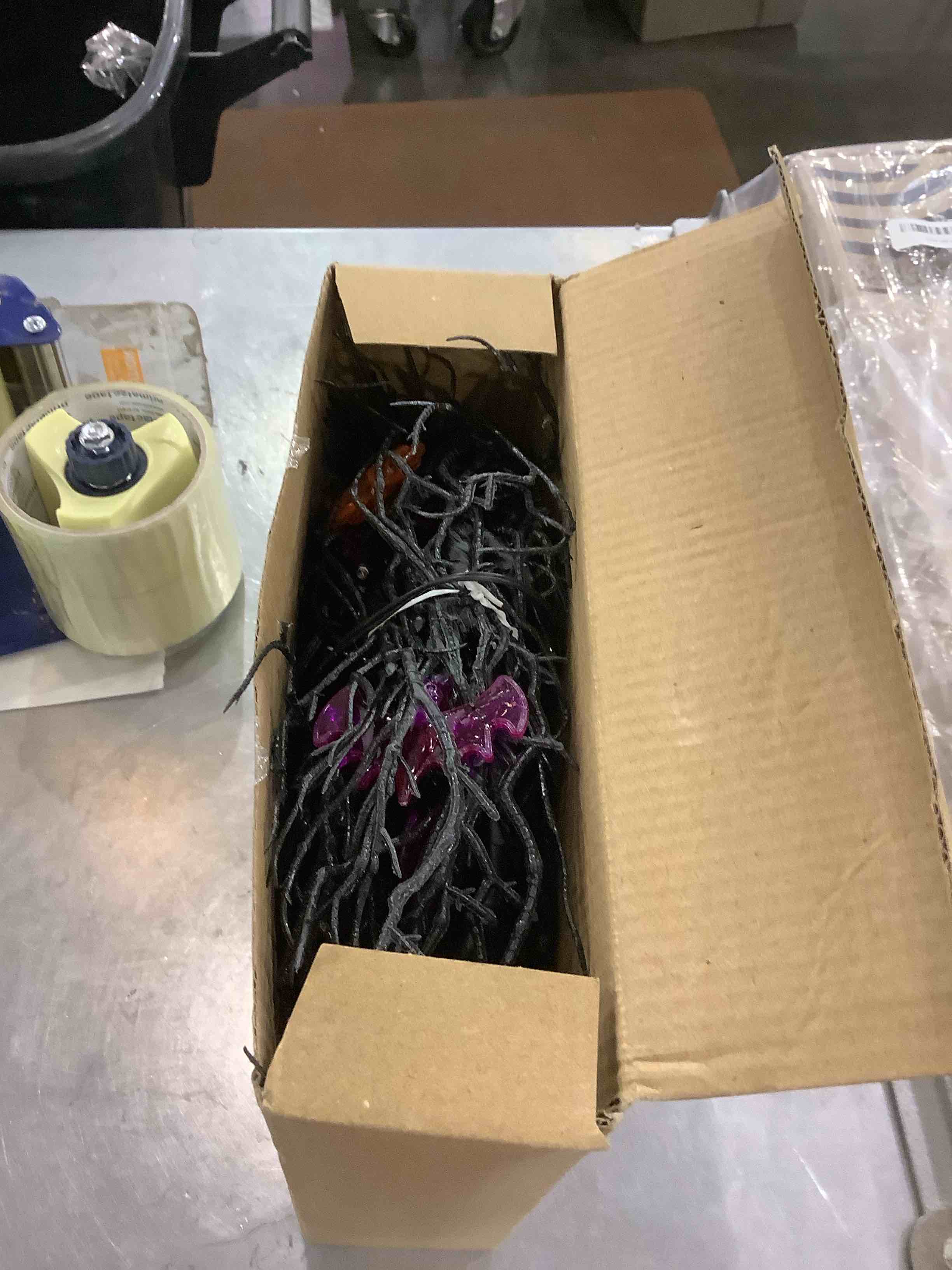 https://s3.amazonaws.com/lotting-images-prod/bidfta/EXS00836354_1699301892889.jpeg