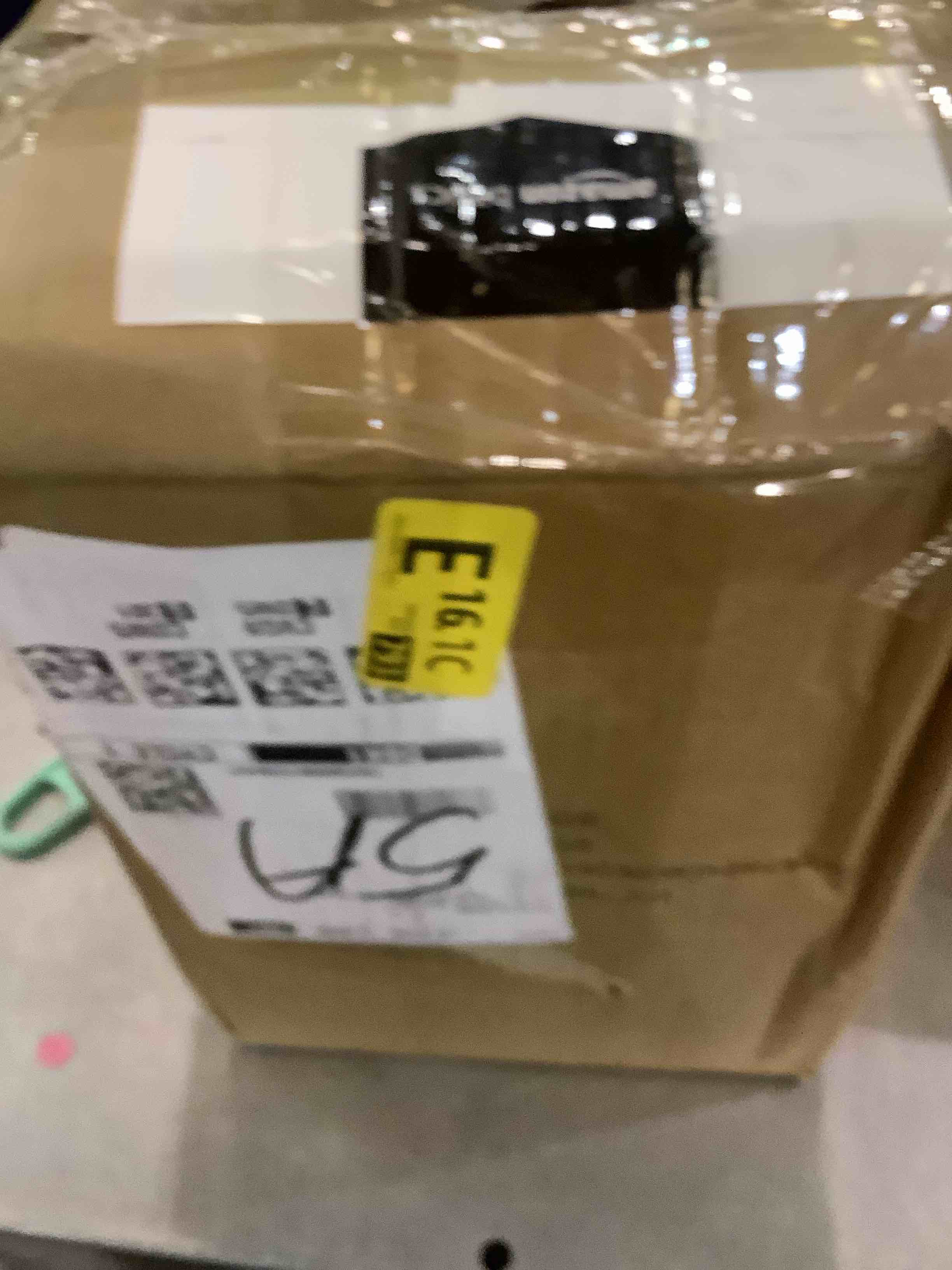 https://s3.amazonaws.com/lotting-images-prod/bidfta/EXS00836450_1699370775335.jpeg