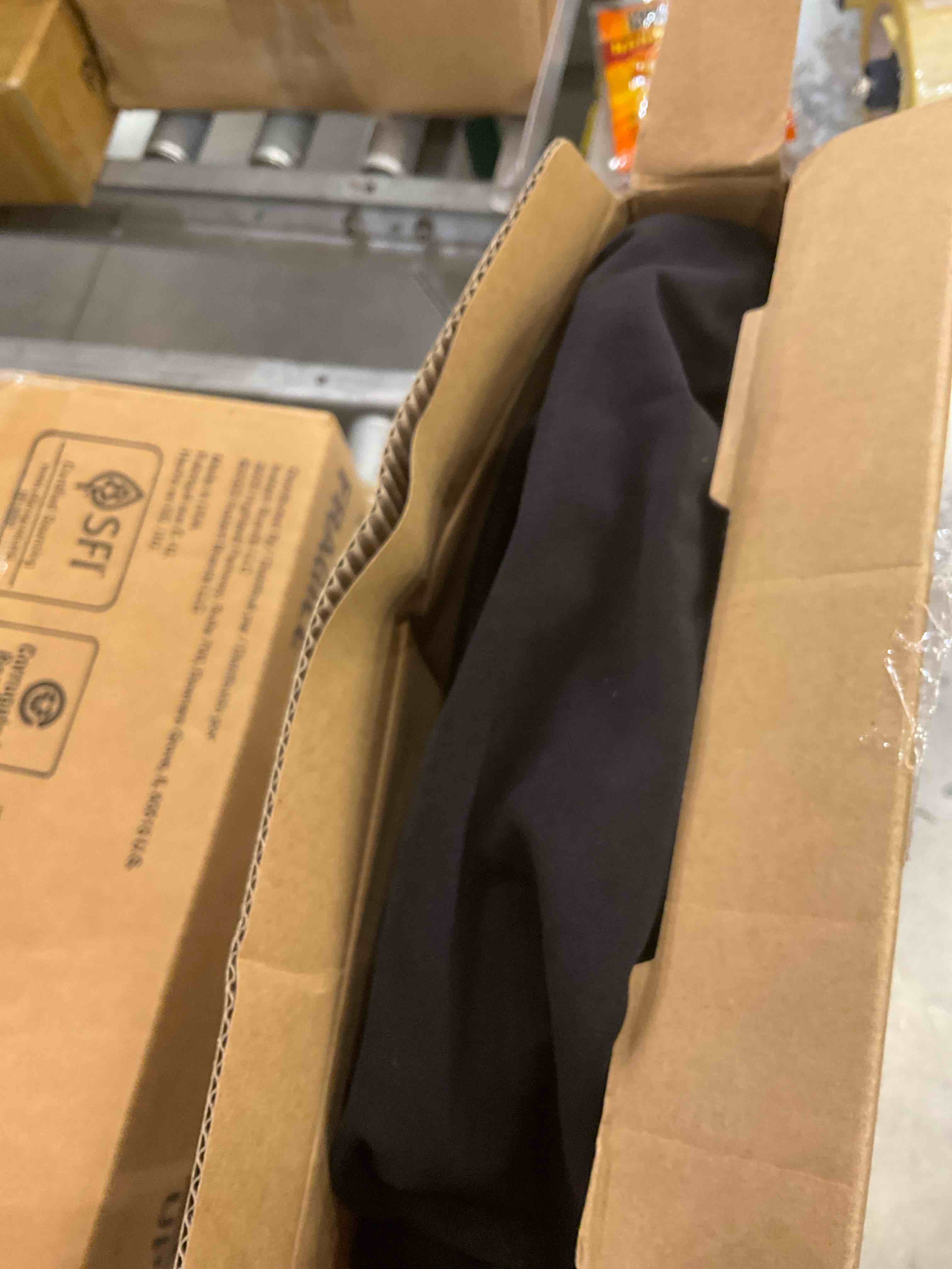 https://s3.amazonaws.com/lotting-images-prod/bidfta/EXS00836522_1699886977095.jpeg