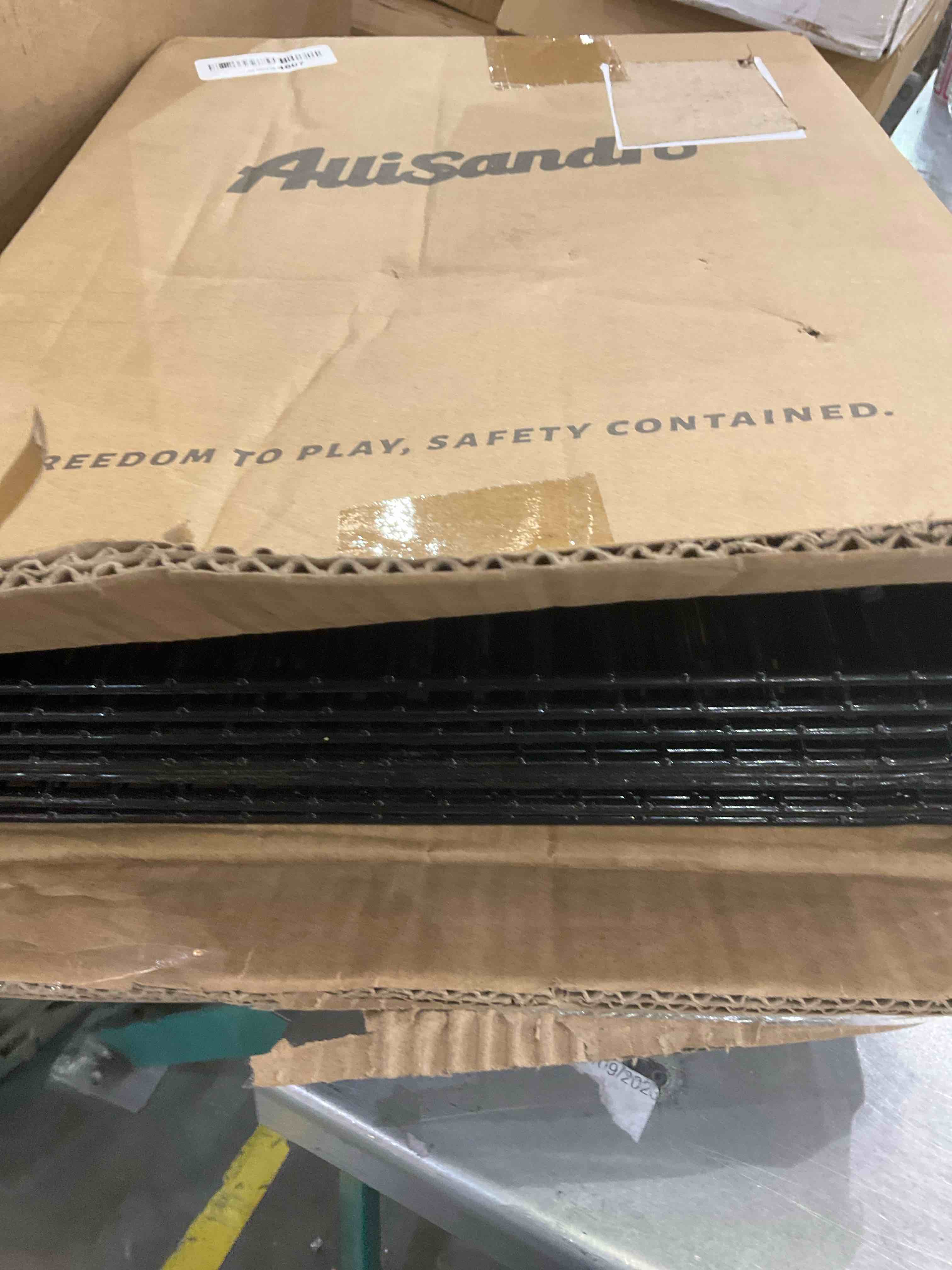 https://s3.amazonaws.com/lotting-images-prod/bidfta/EXS00836626_1699905118040.jpeg