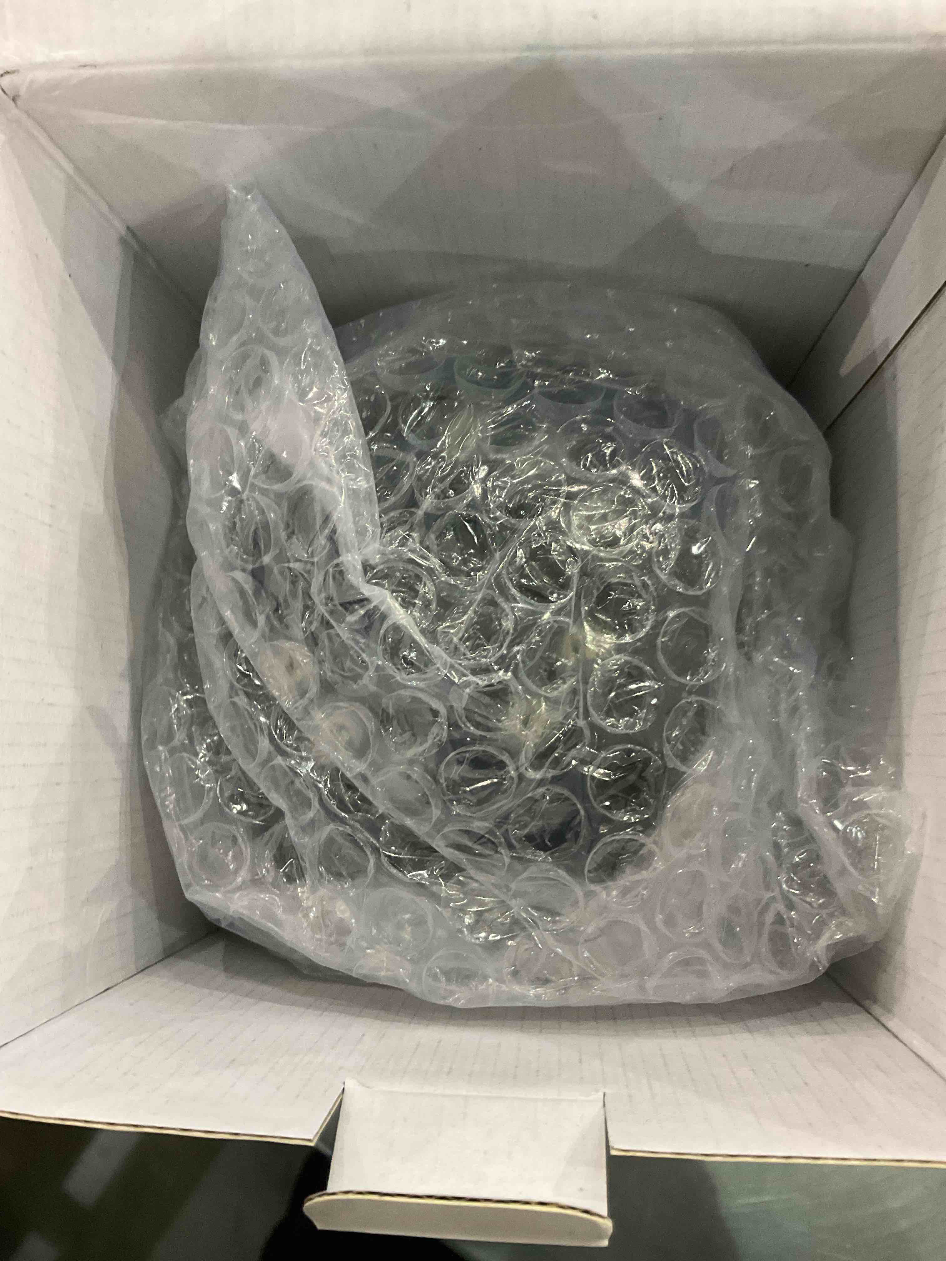 https://s3.amazonaws.com/lotting-images-prod/bidfta/EXS00837134_1699275684262.jpeg