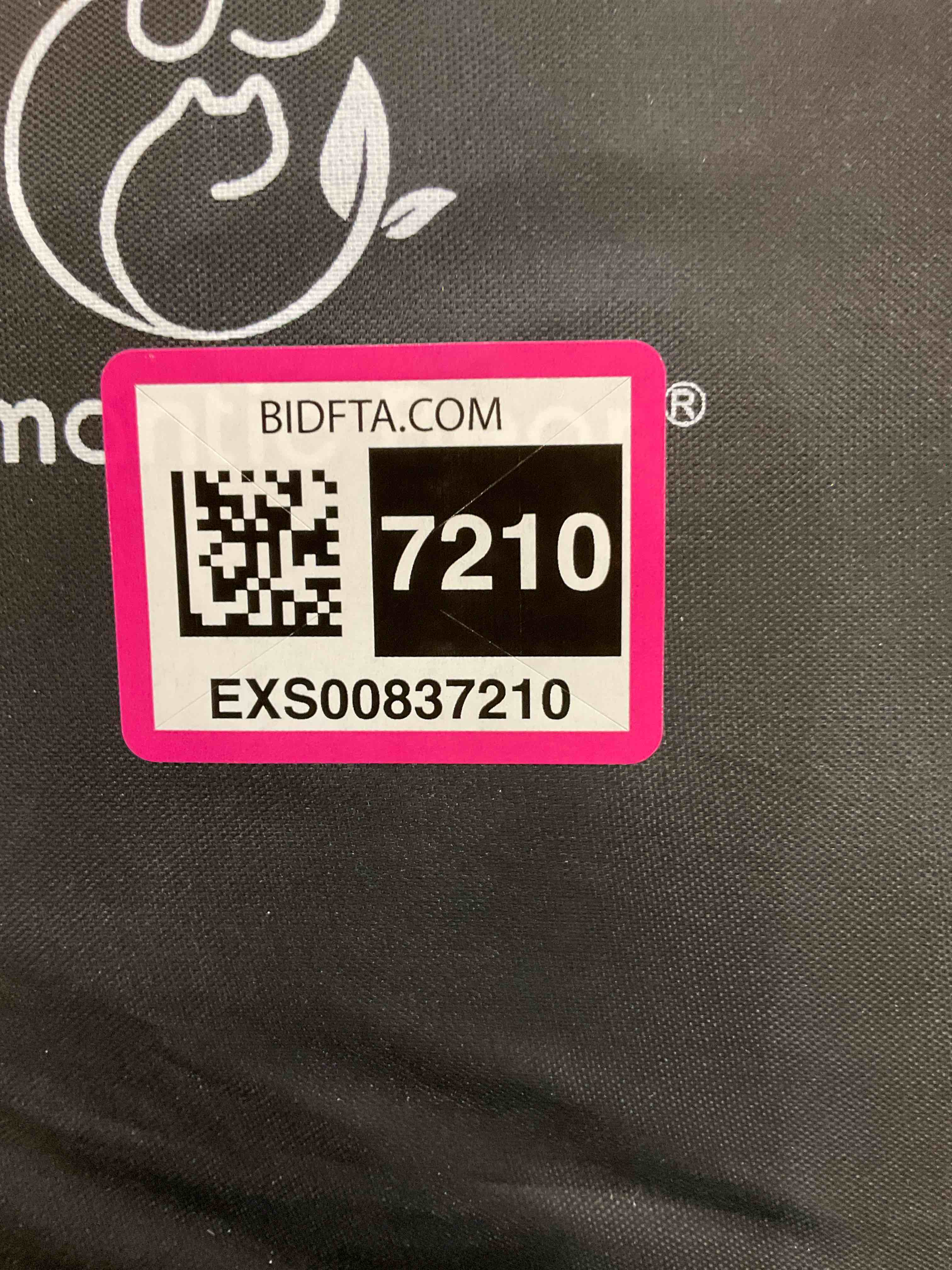 https://s3.amazonaws.com/lotting-images-prod/bidfta/EXS00837210_1699285898358.jpeg