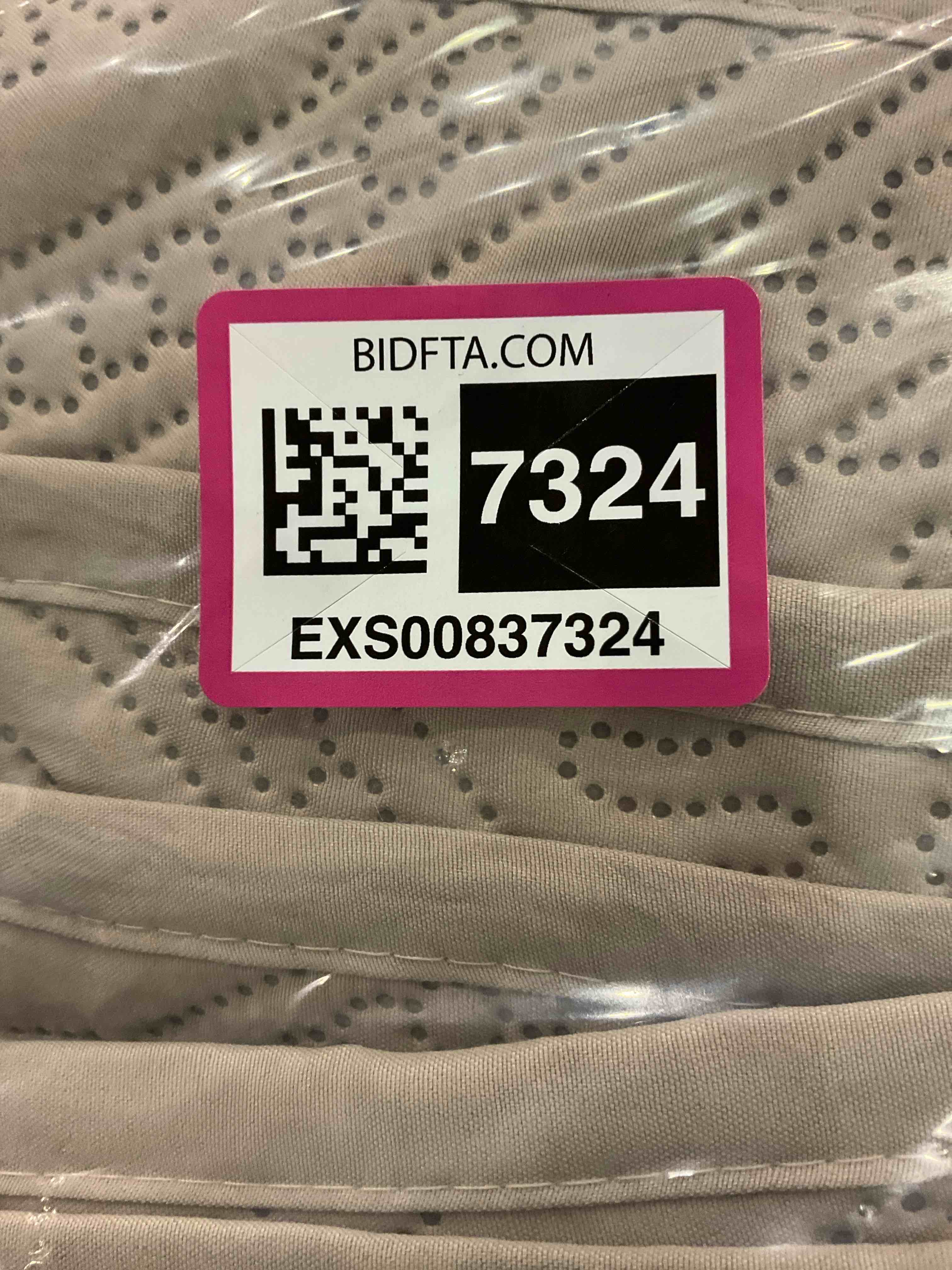 https://s3.amazonaws.com/lotting-images-prod/bidfta/EXS00837324_1699359507744.jpeg