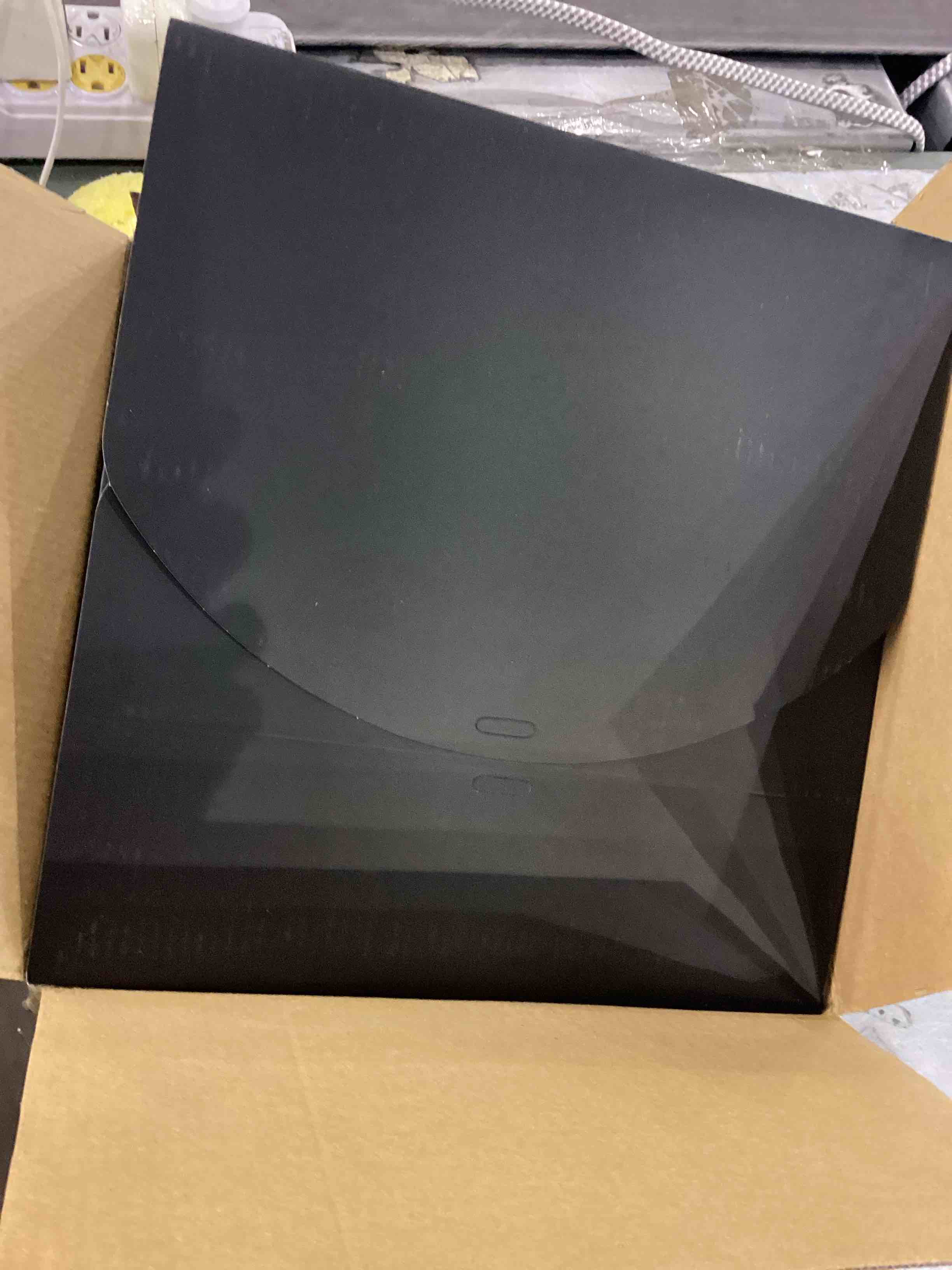 https://s3.amazonaws.com/lotting-images-prod/bidfta/EXS00837614_1700137657452.jpeg