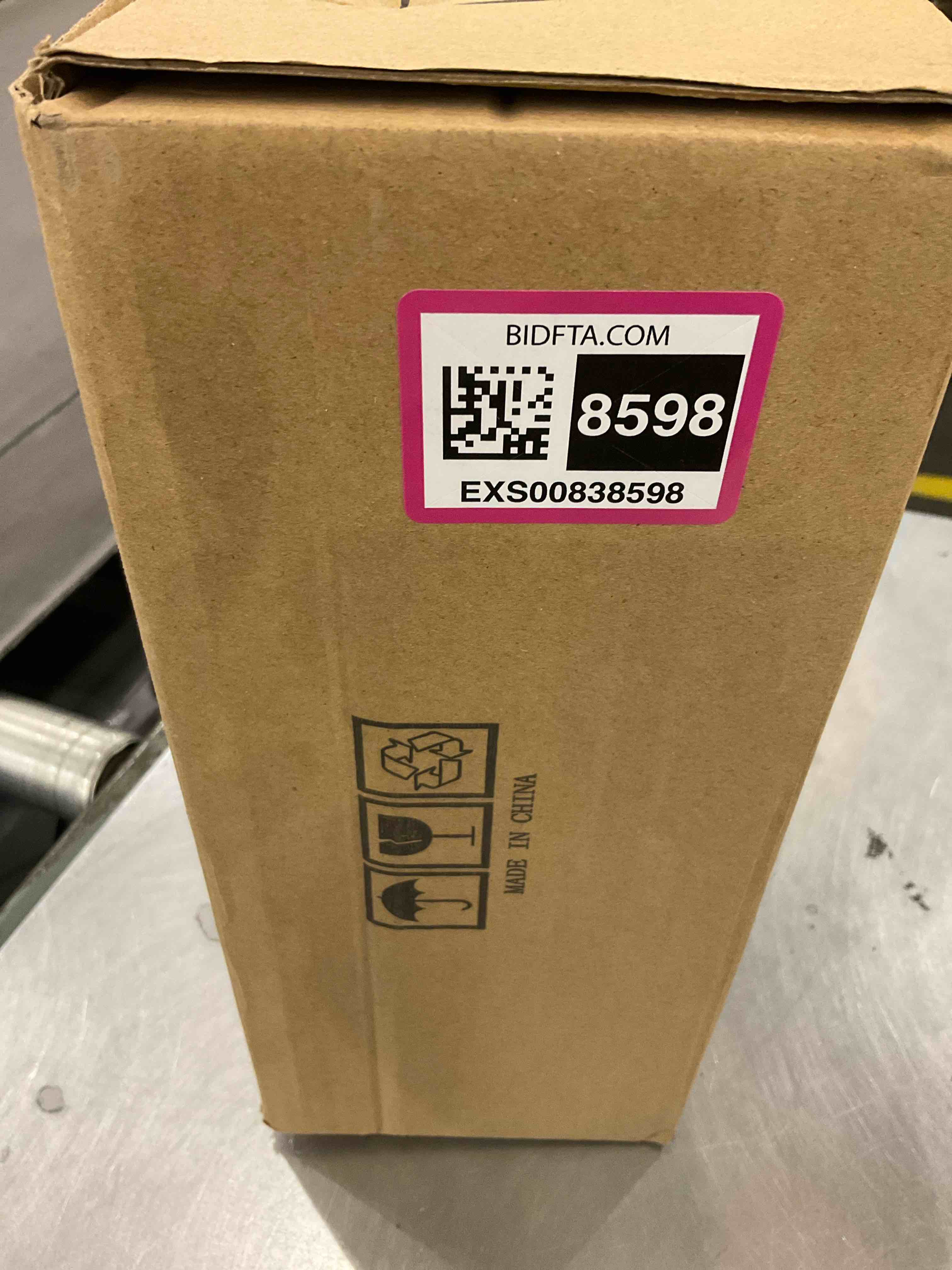 https://s3.amazonaws.com/lotting-images-prod/bidfta/EXS00838598_1701110646948.jpeg