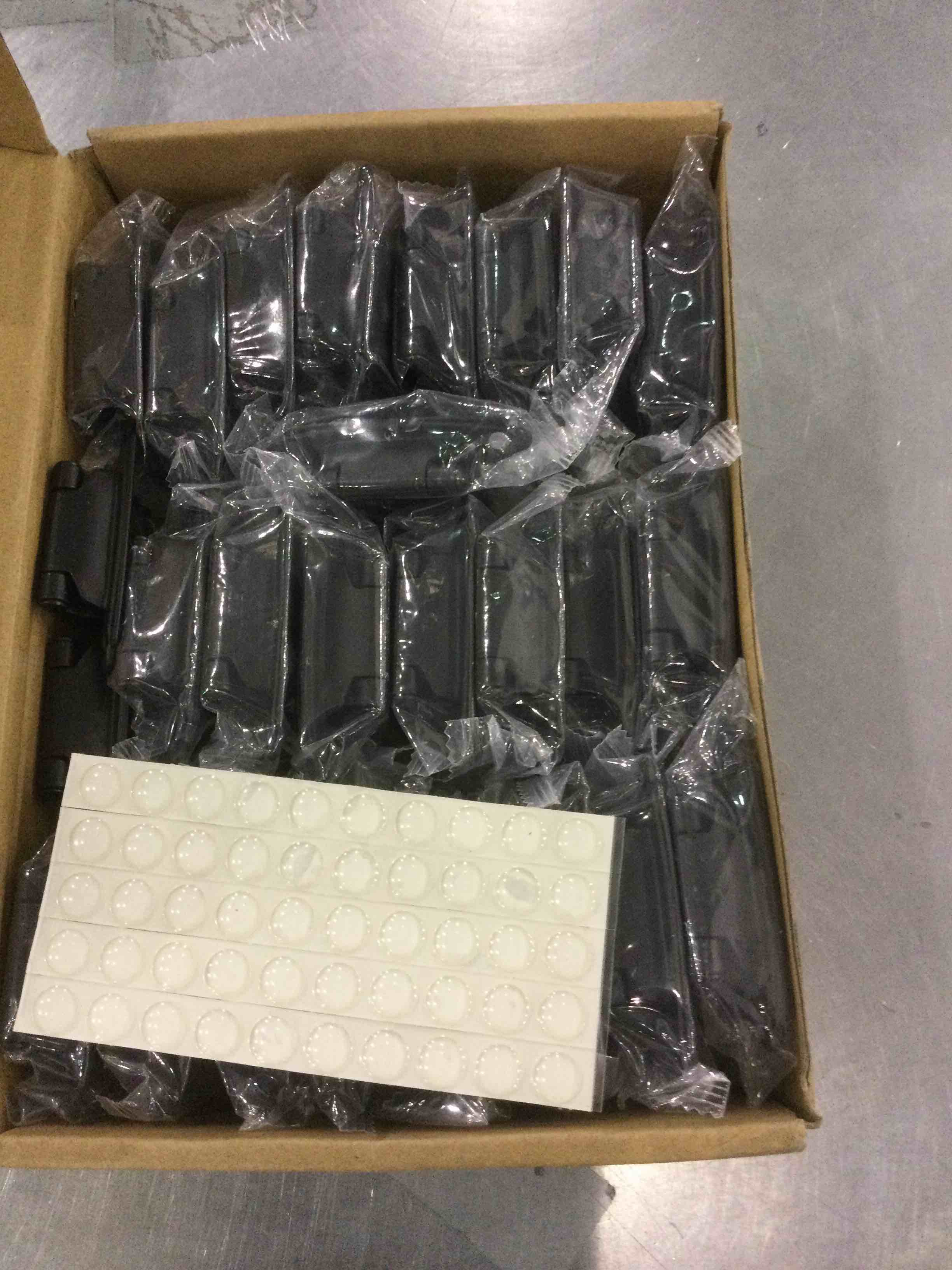 https://s3.amazonaws.com/lotting-images-prod/bidfta/EXS00839126_1699276411309.jpeg