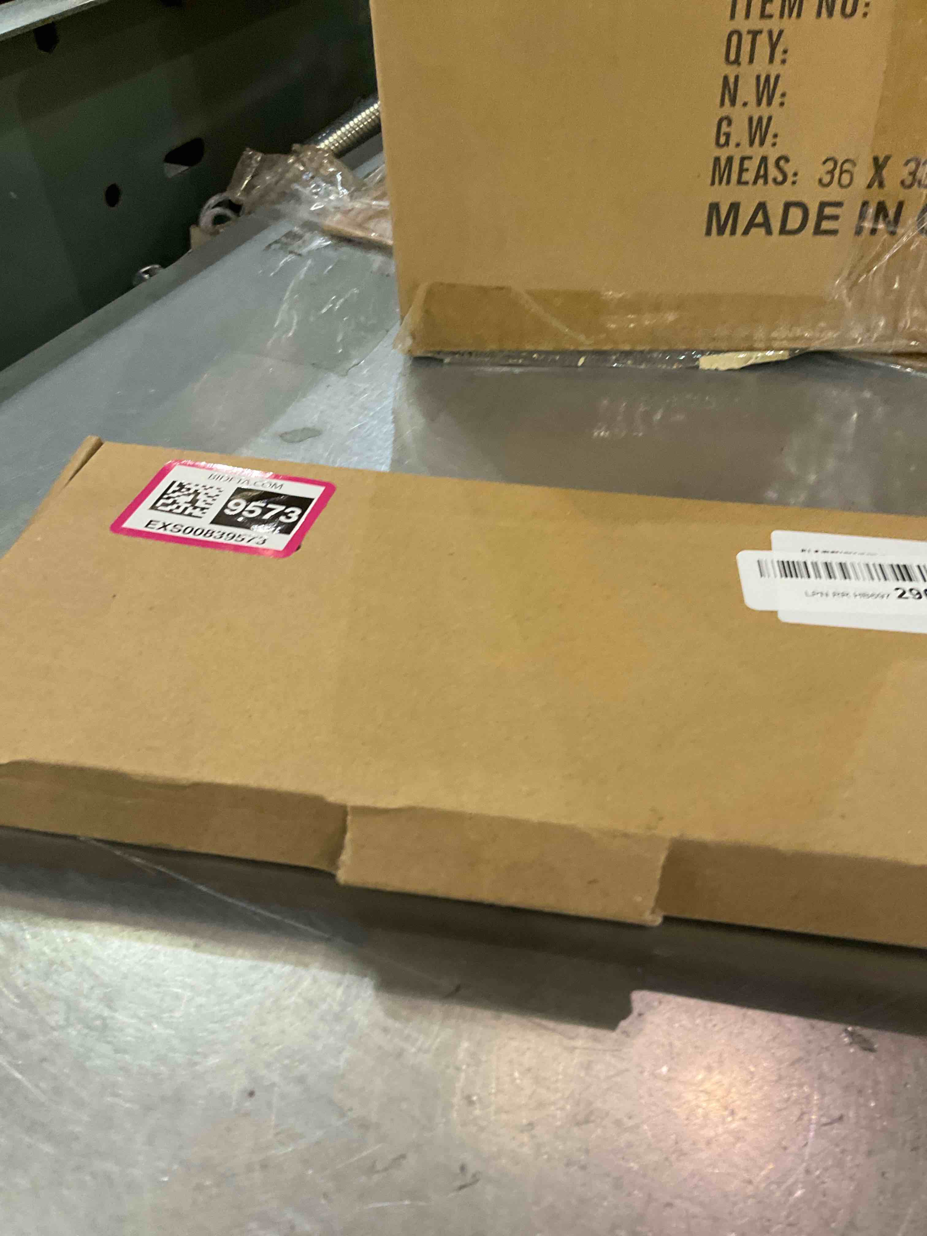 https://s3.amazonaws.com/lotting-images-prod/bidfta/EXS00839573_1699023235135.jpeg