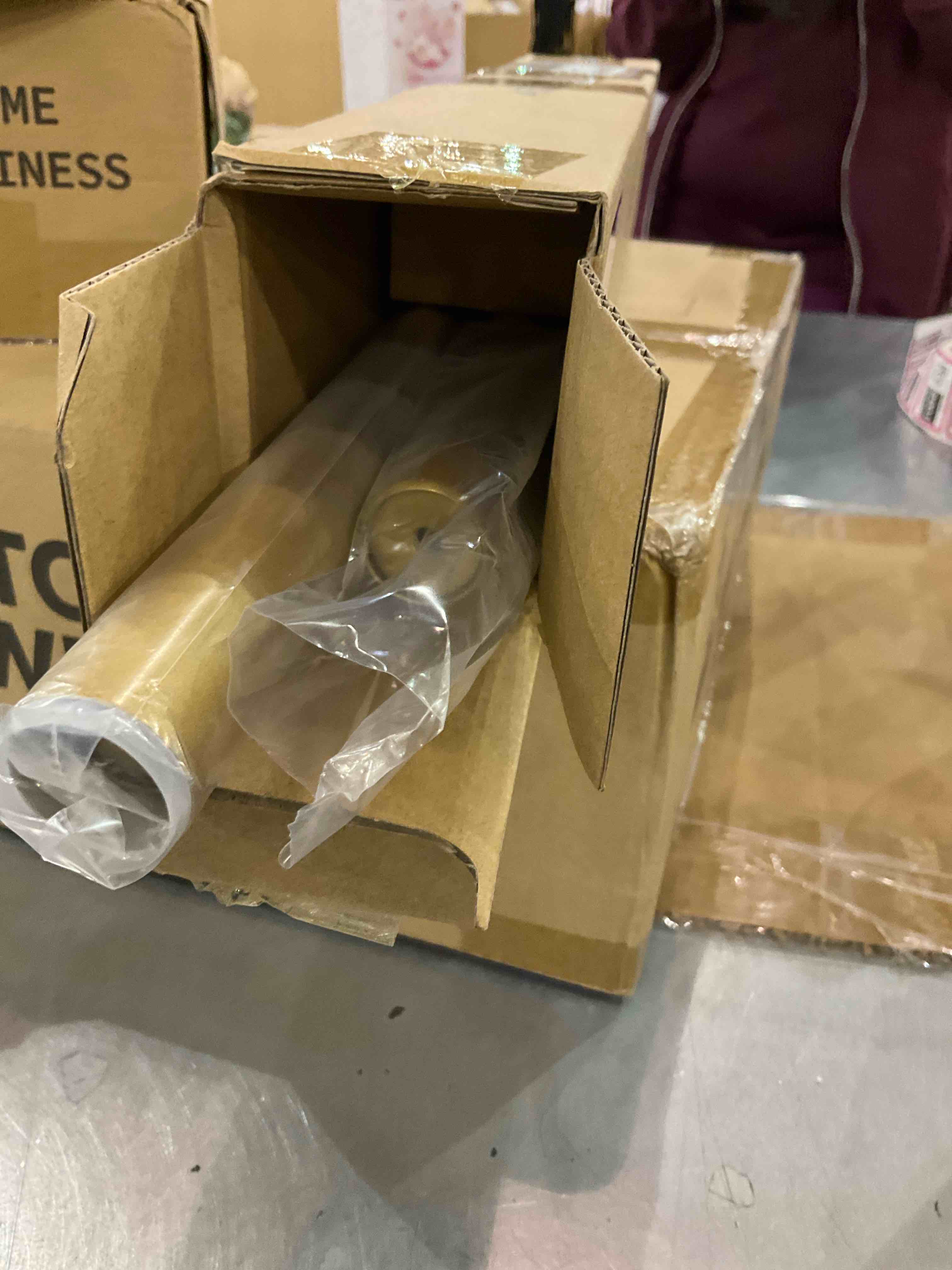 https://s3.amazonaws.com/lotting-images-prod/bidfta/EXS00839693_1699275728324.jpeg