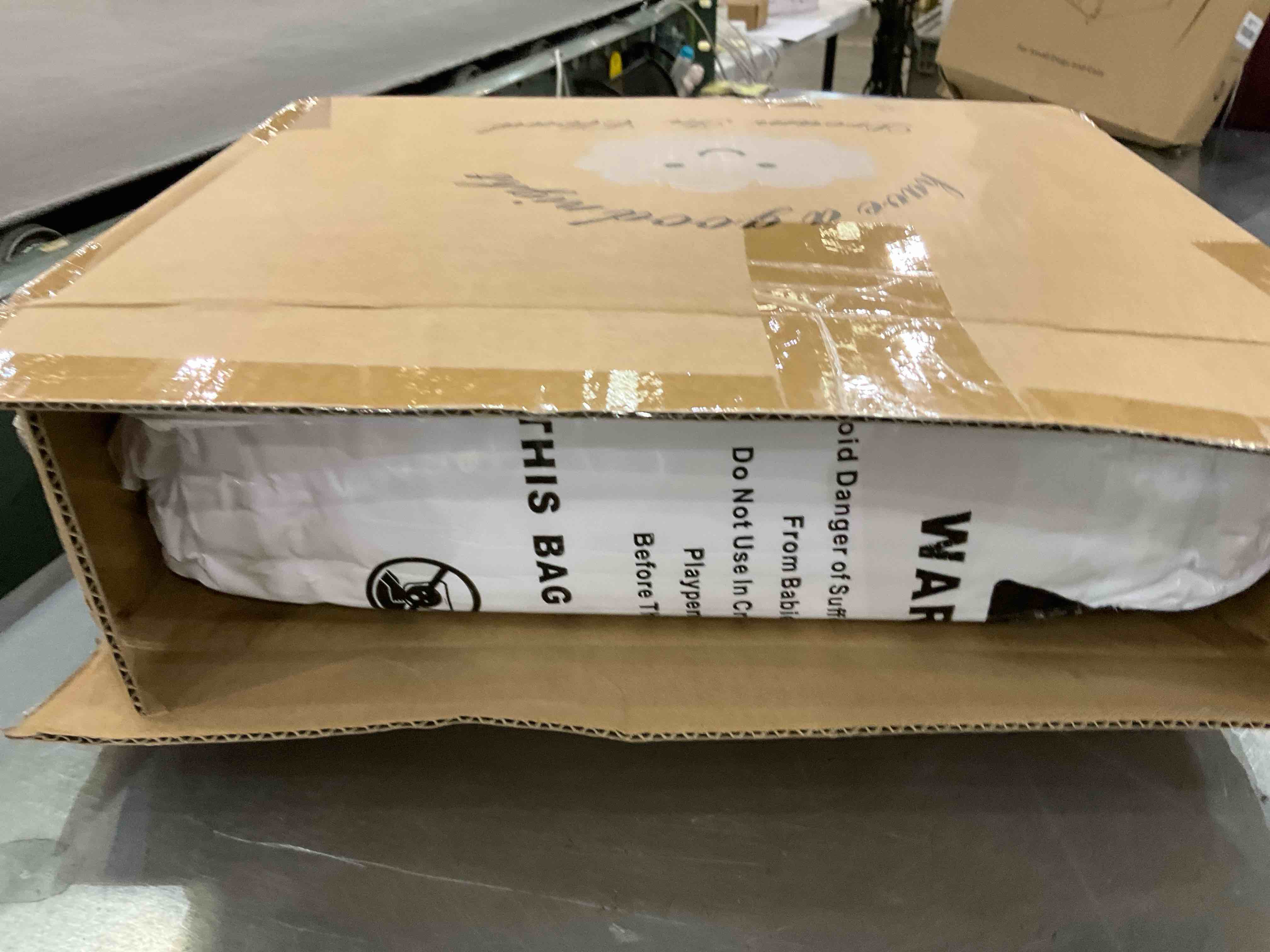 https://s3.amazonaws.com/lotting-images-prod/bidfta/EXS00839729_1699281346997.jpeg