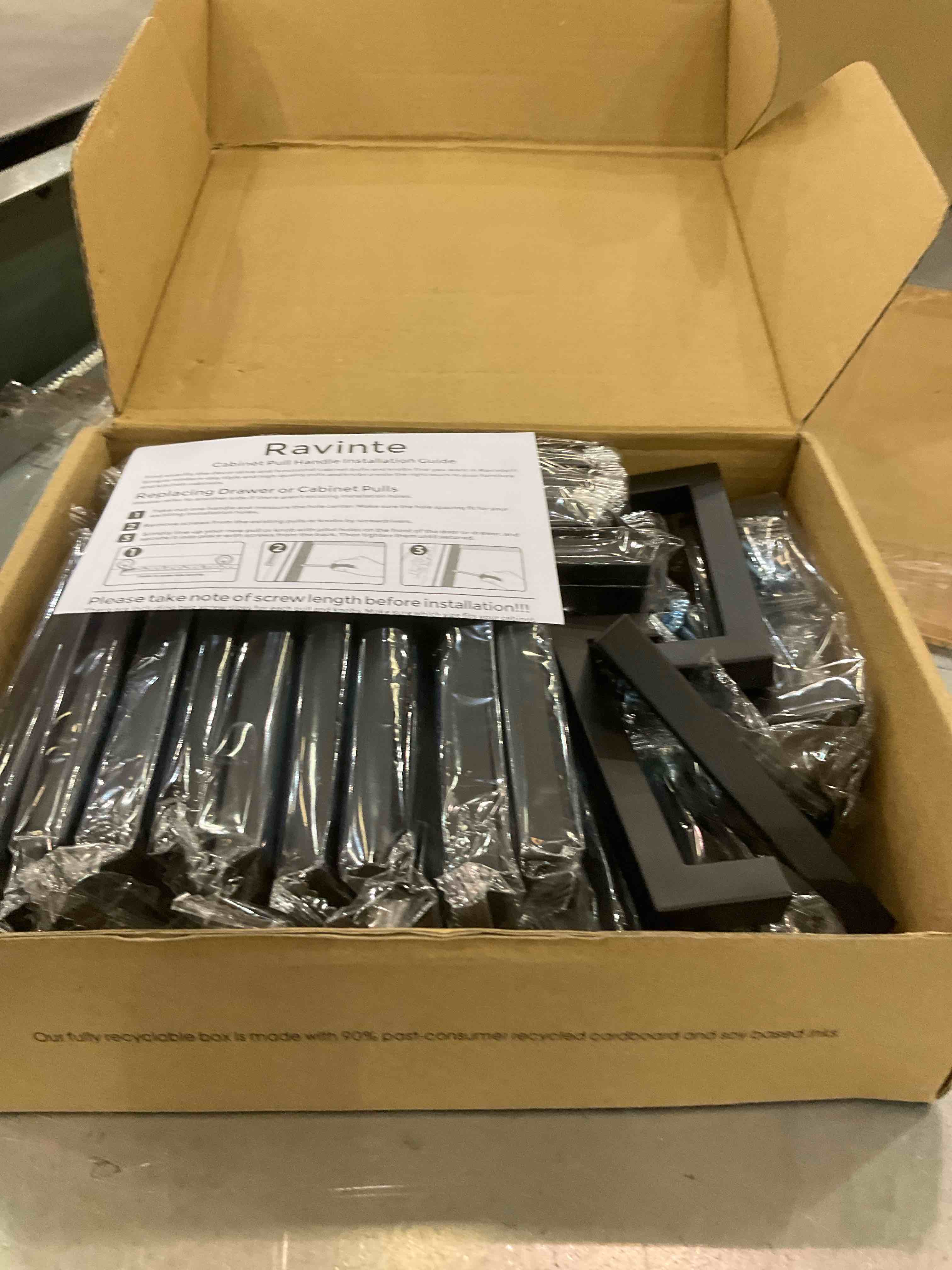 https://s3.amazonaws.com/lotting-images-prod/bidfta/EXS00839832_1699294102202.jpeg